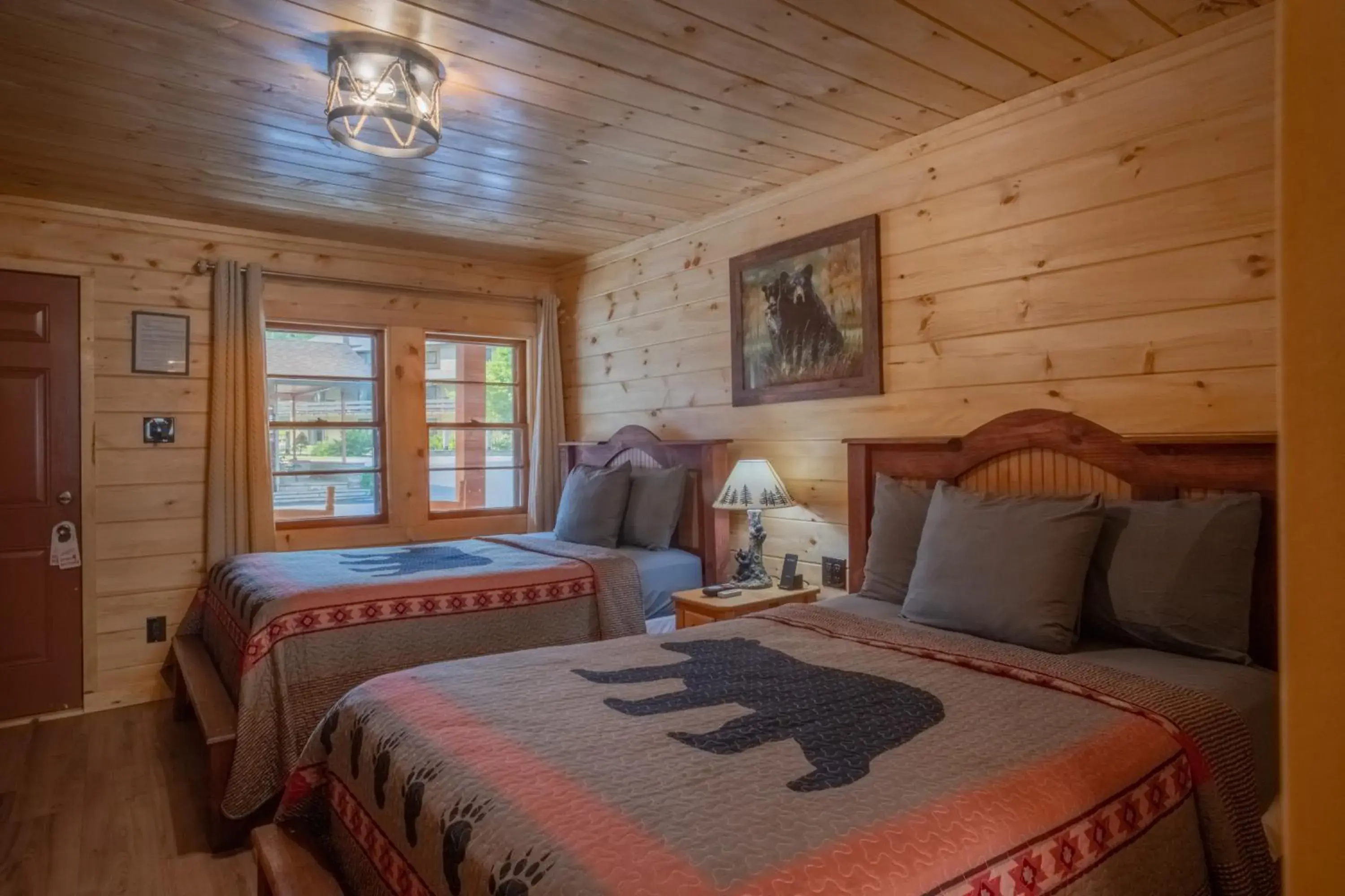 Bed in Marshall's Creek Rest Motel Bed in Marshall's Creek Rest Motel