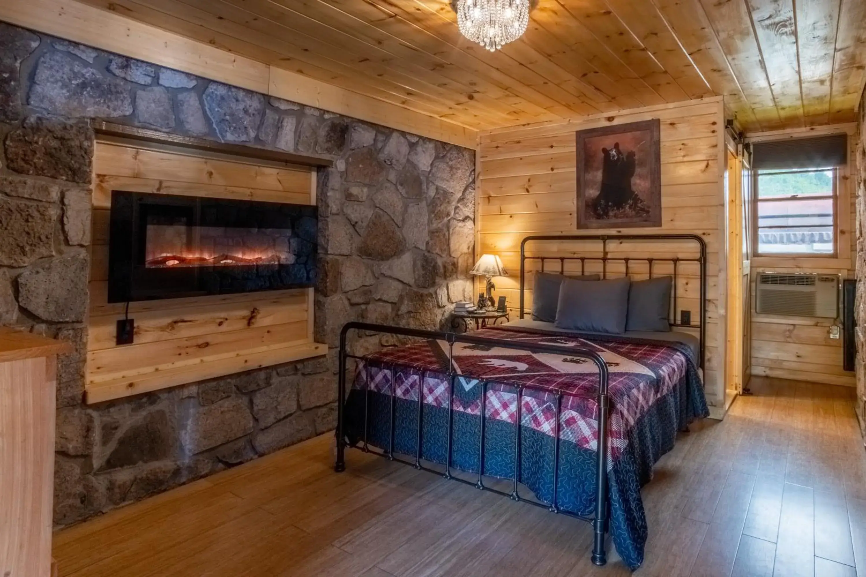 Bed in Marshall's Creek Rest Motel Bed in Marshall's Creek Rest Motel