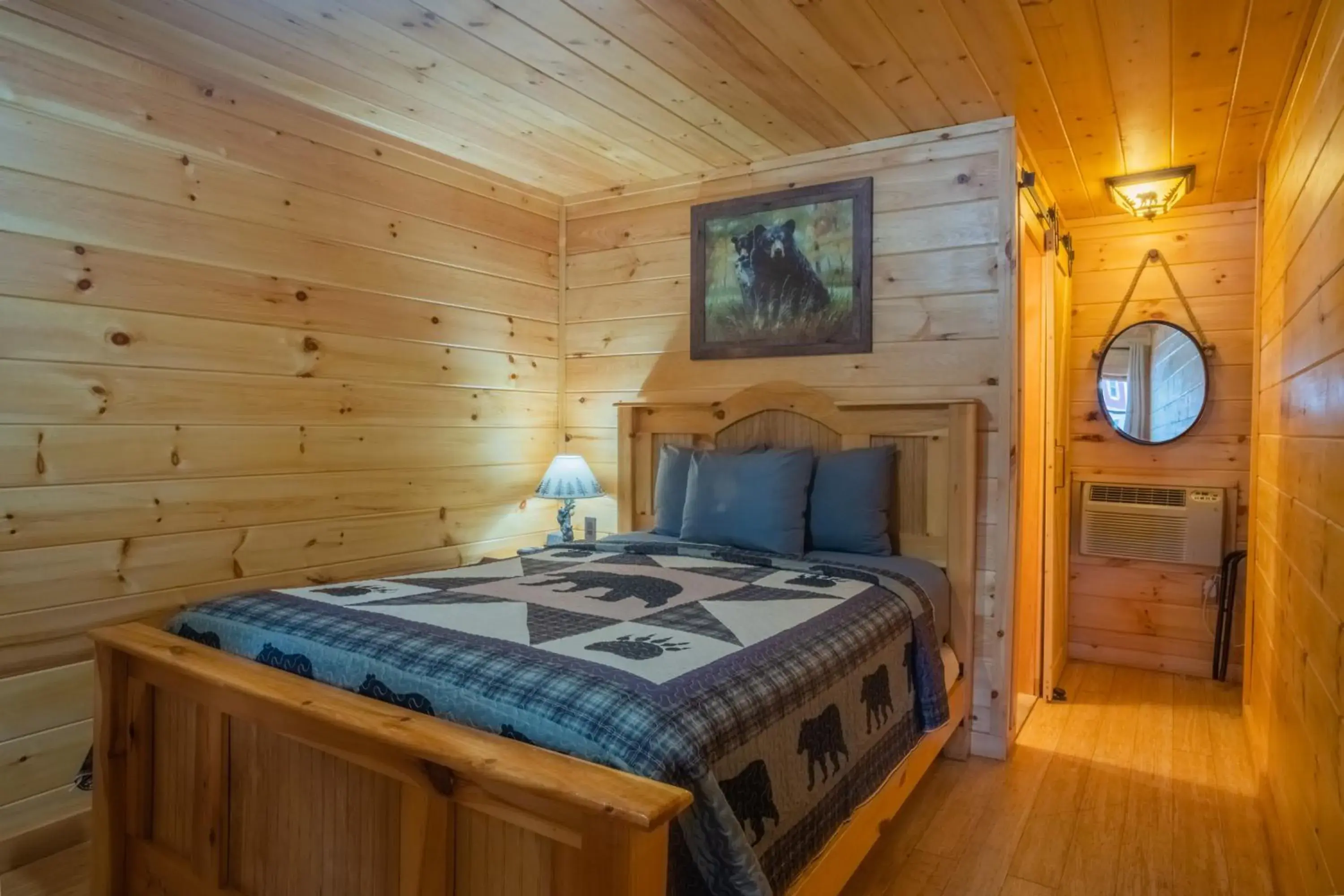 Bed in Marshall's Creek Rest Motel Bed in Marshall's Creek Rest Motel