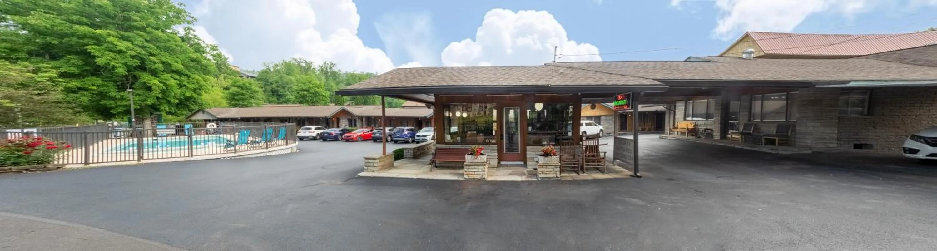 Marshall's Creek Rest Motel