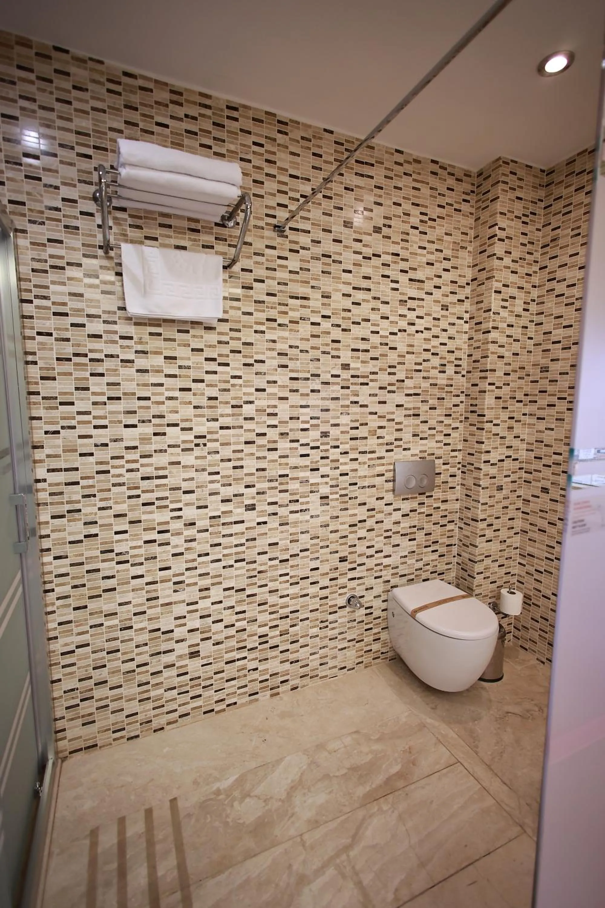 Toilet in Orucoglu Oreko Hotel