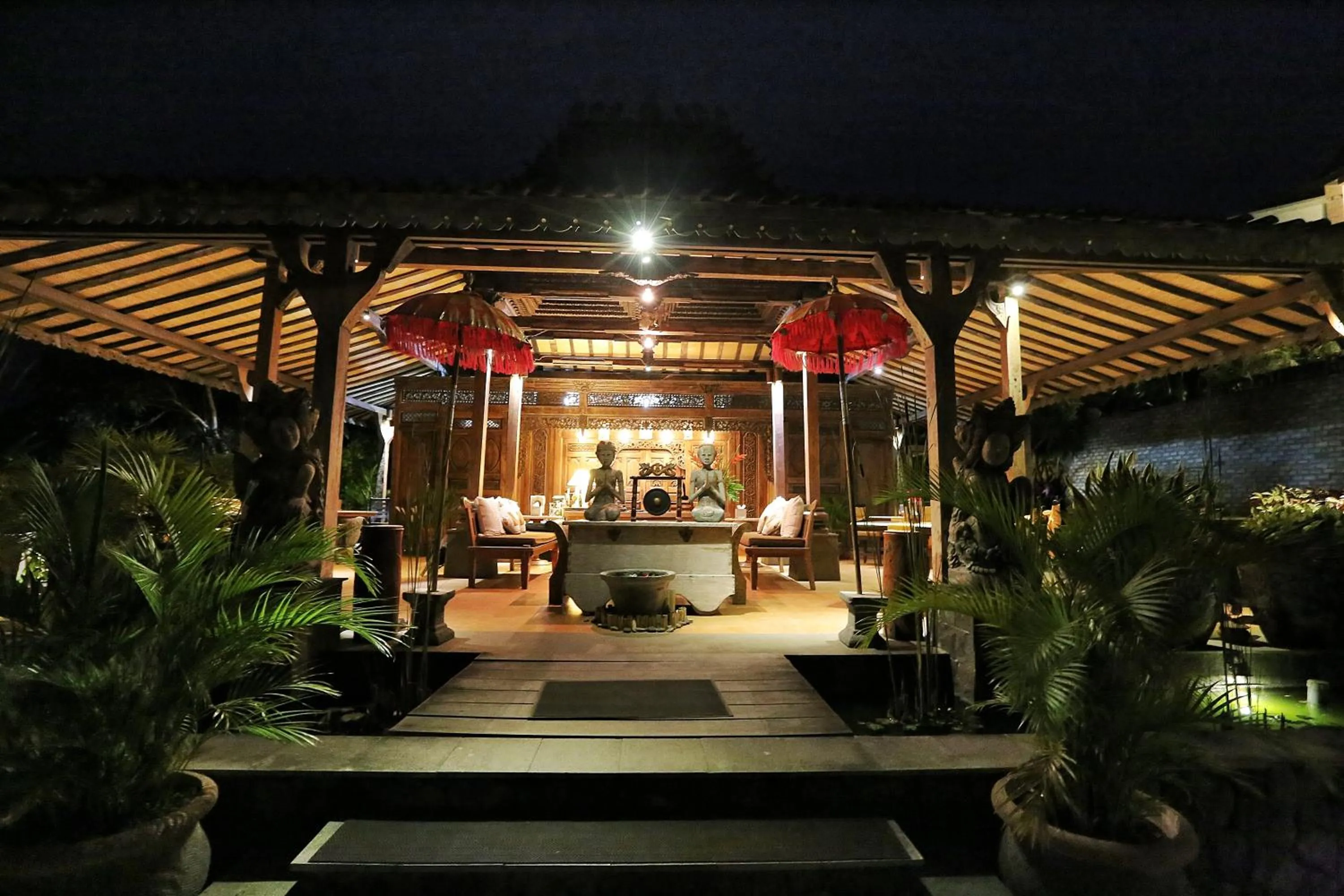 Lobby or reception in The Sanyas Retreat