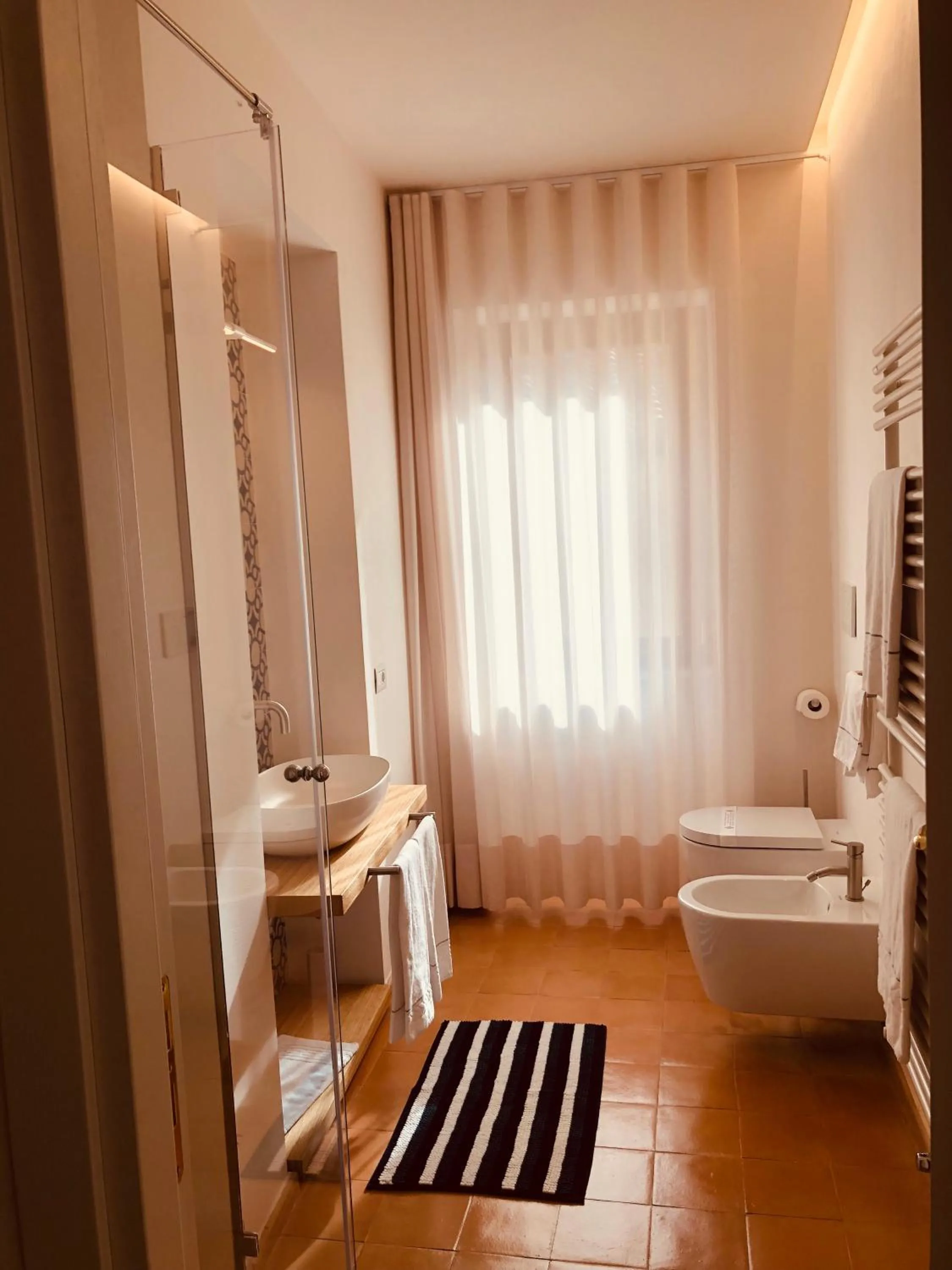 Bathroom in Giardini Calce - Luxury Rooms
