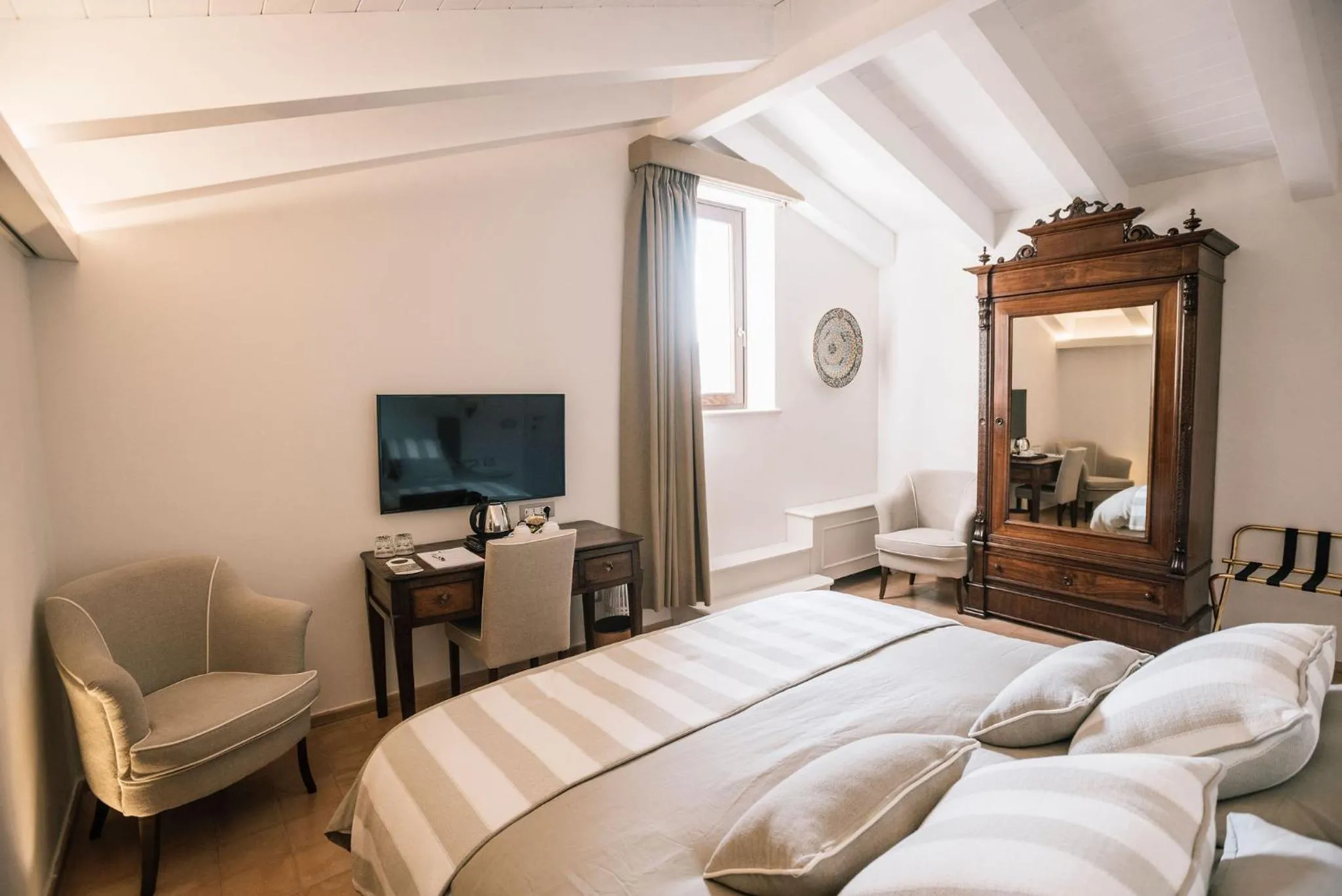 TV and multimedia, Bed in Giardini Calce - Luxury Rooms