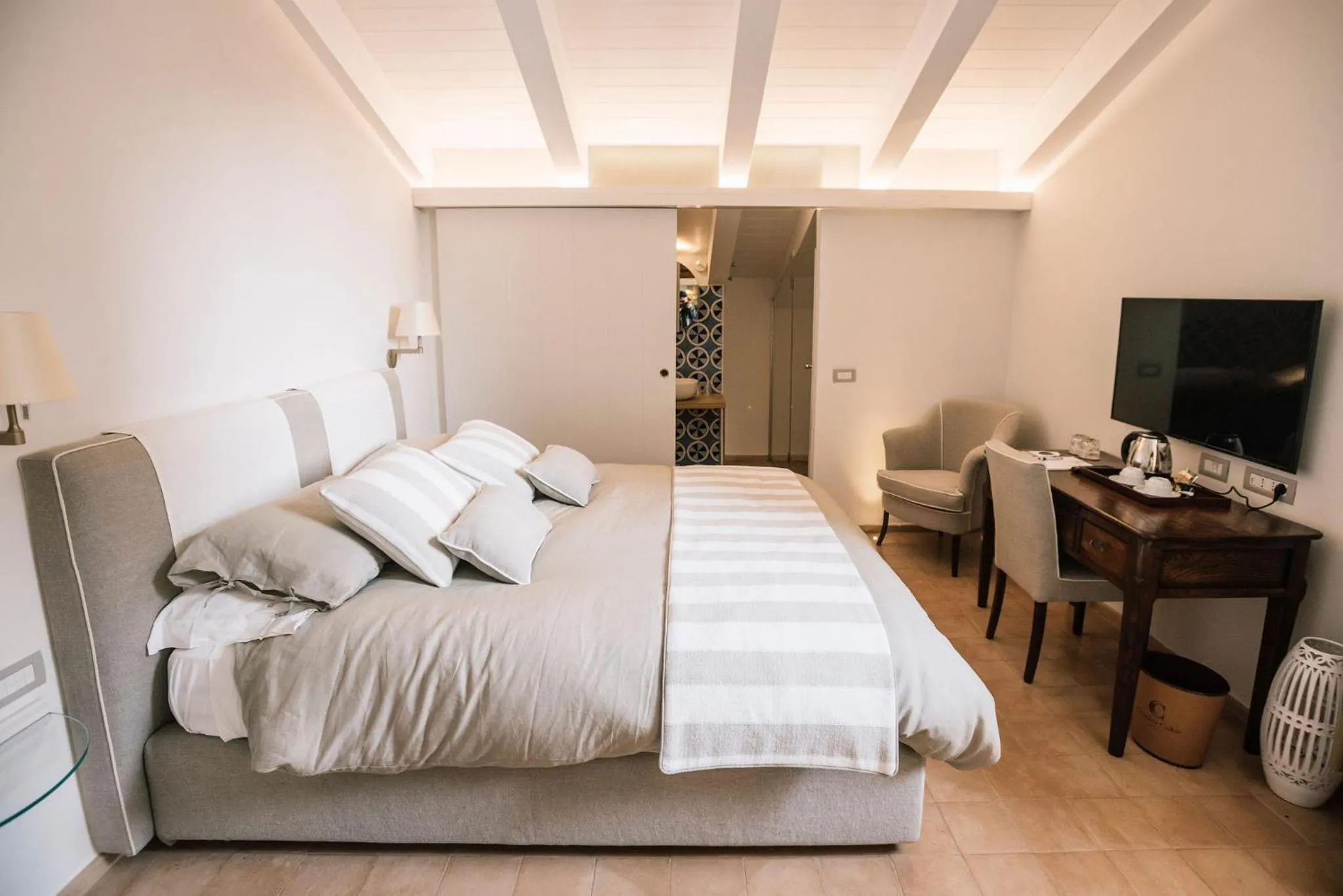 Bed in Giardini Calce - Luxury Rooms