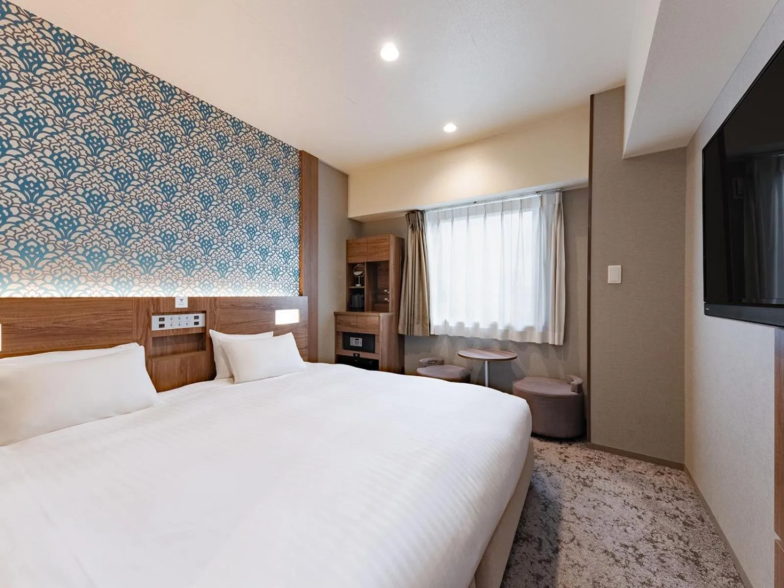 Bed in The OneFive Osaka Namba Kuromon