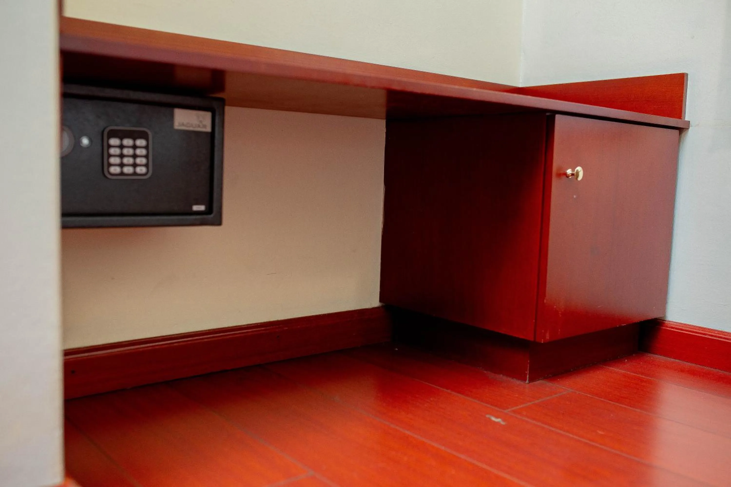 safe in Vetho 1 Apartments OR Tambo Airport