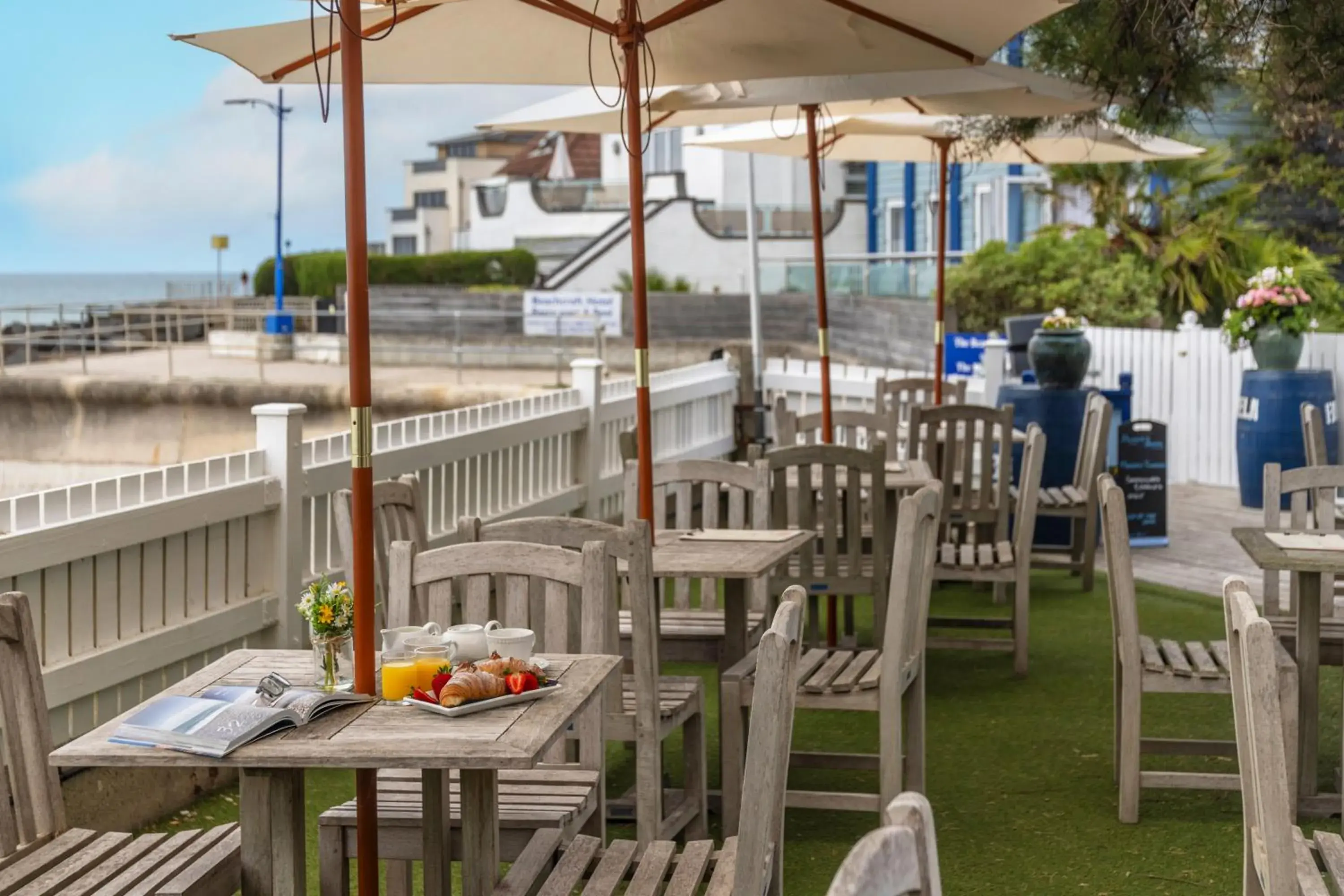 Food and drinks in The Beachcroft Hotel, BW Signature Collection Food and drinks in The Beachcroft Hotel, BW Signature Collection