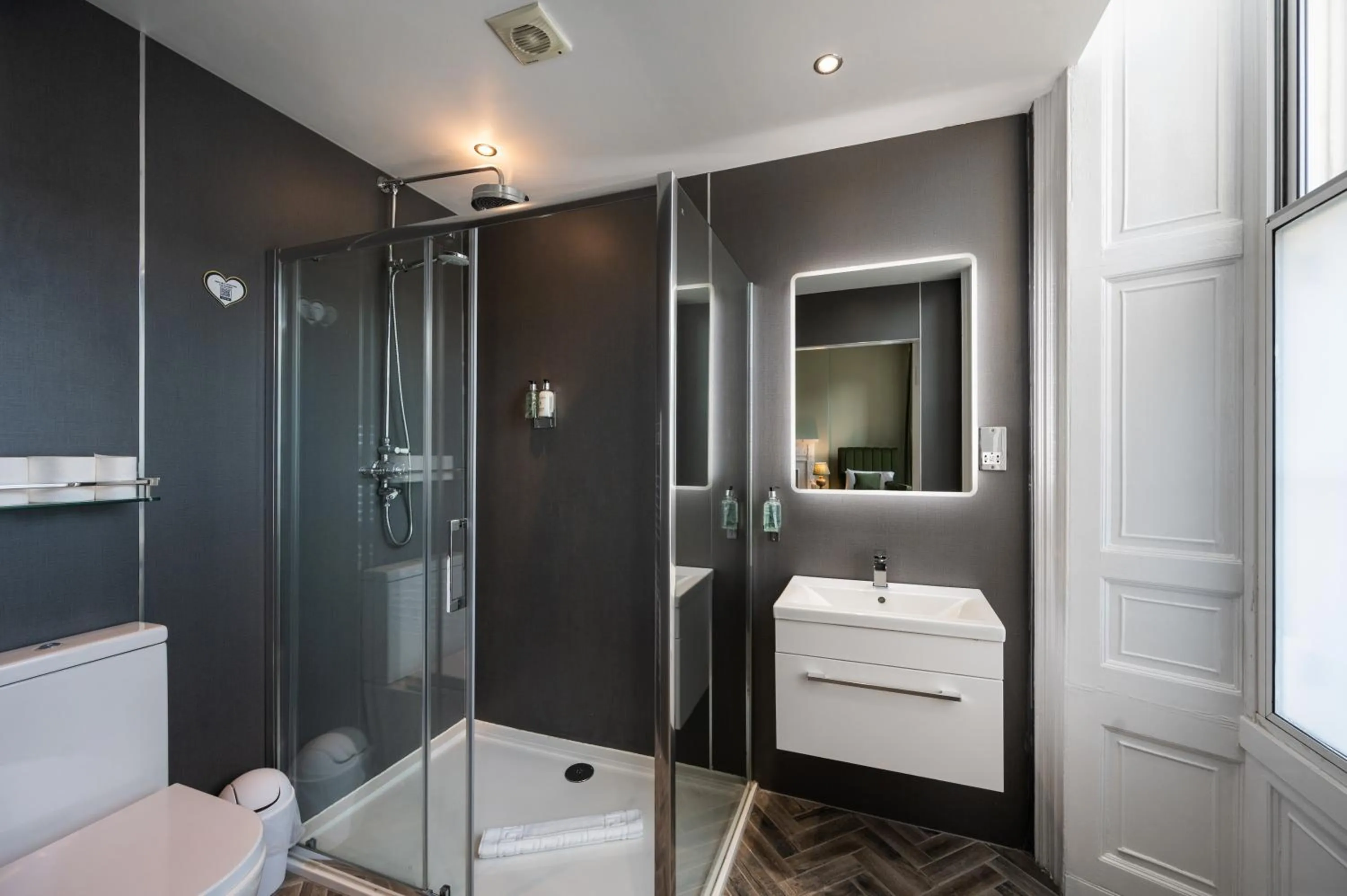 Shower in No. 53 Frederick Street