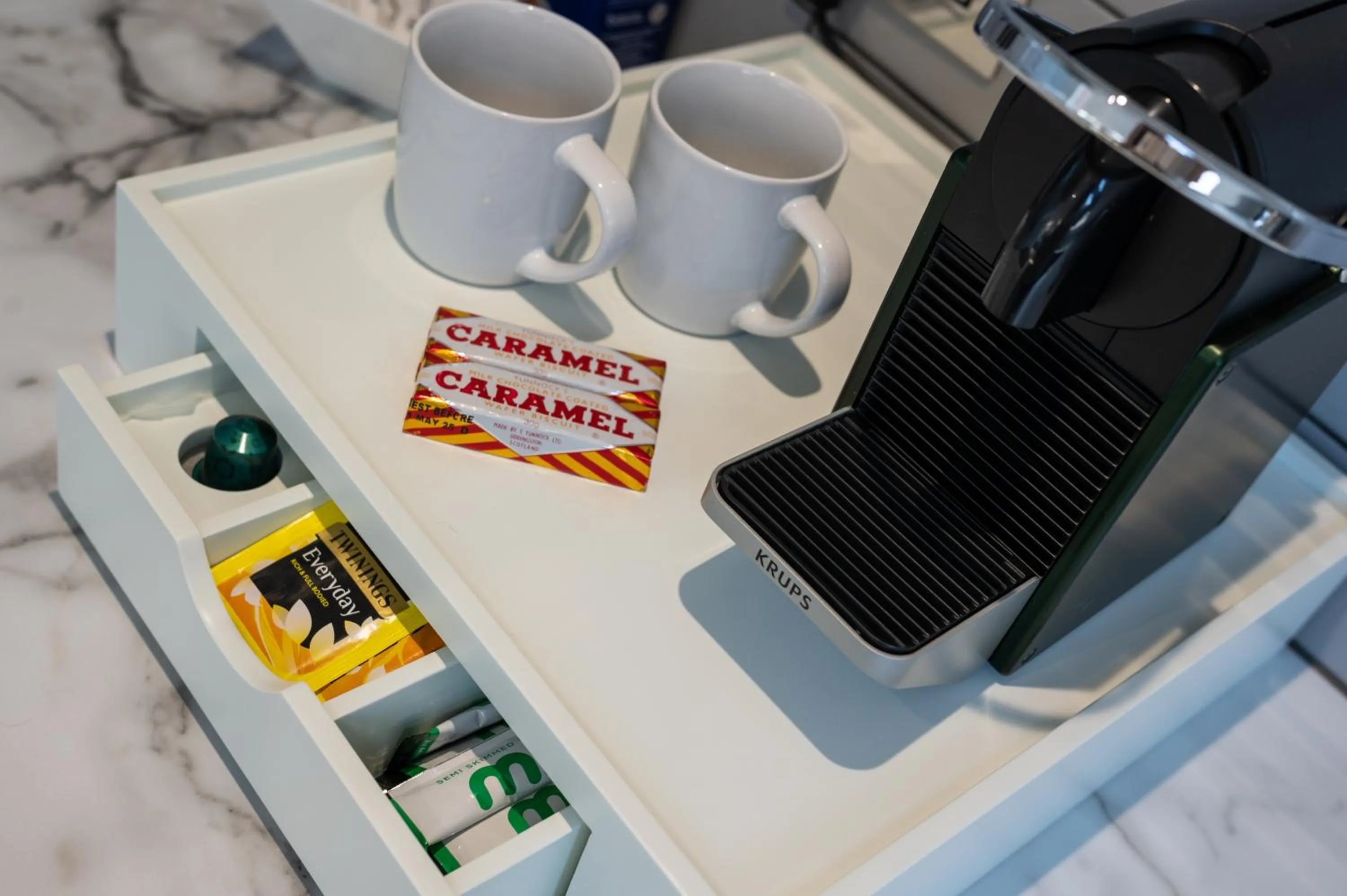 Coffee/tea facilities in No. 53 Frederick Street