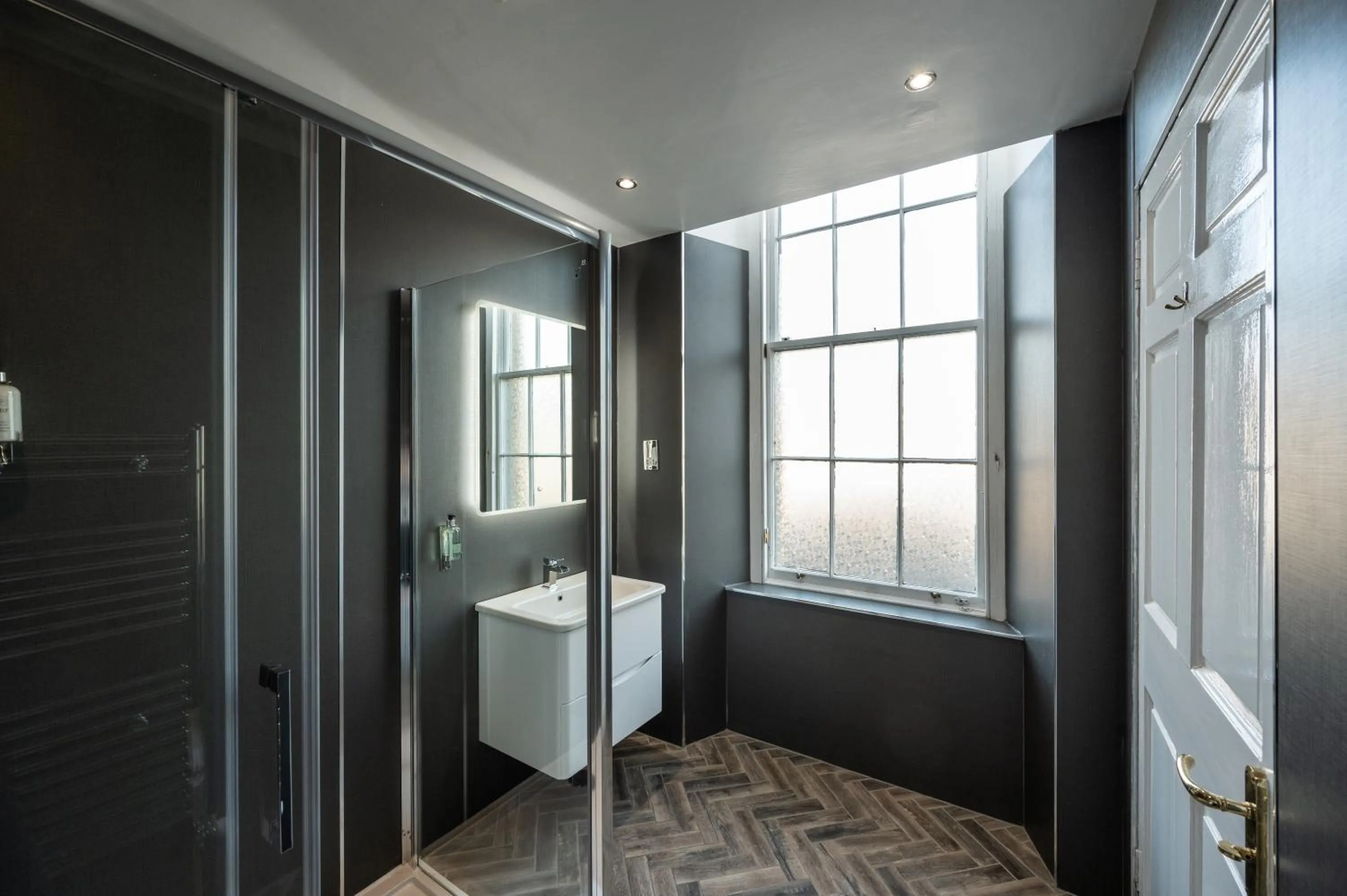 Shower in No. 53 Frederick Street