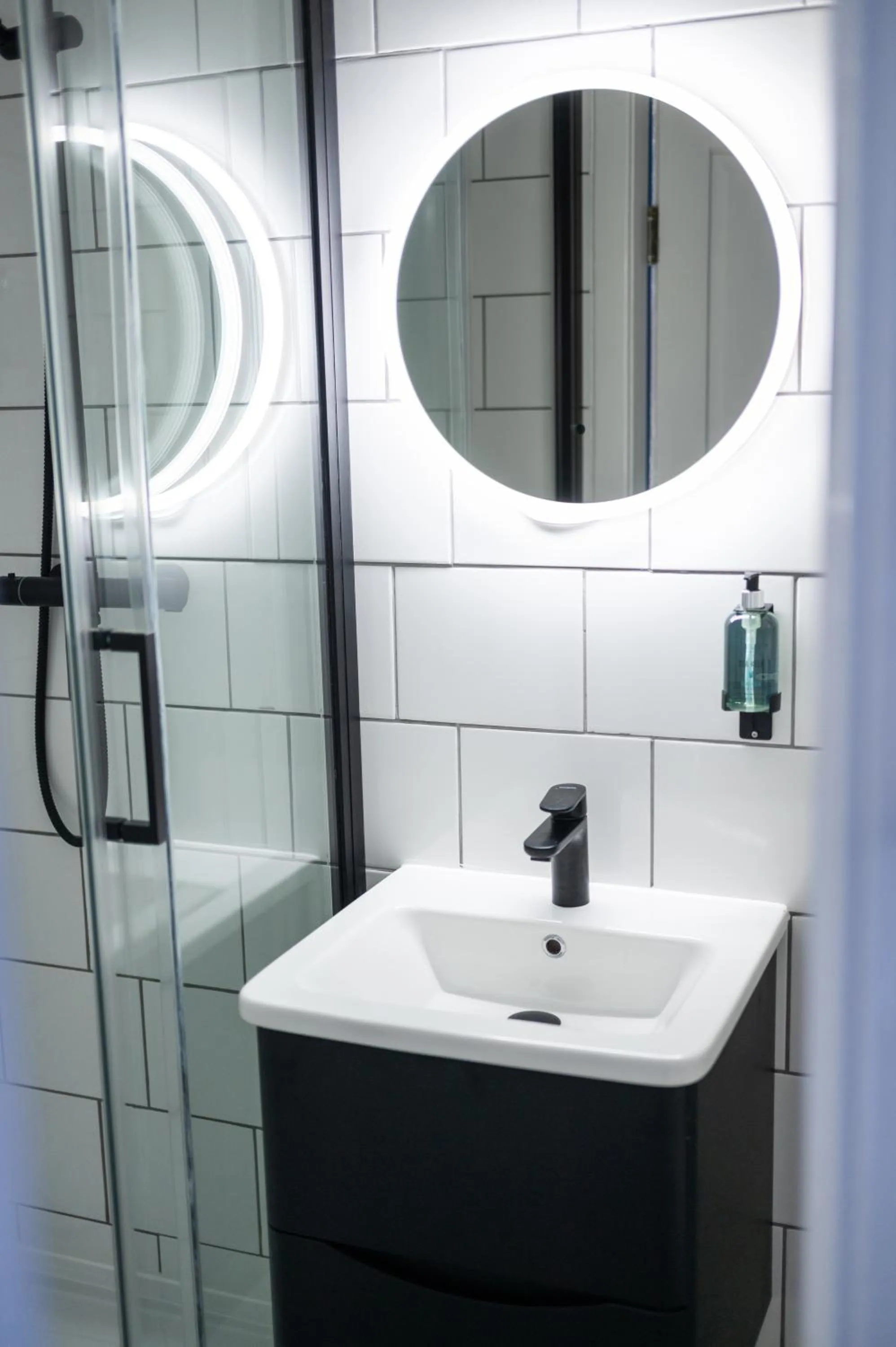 Shower in No. 53 Frederick Street