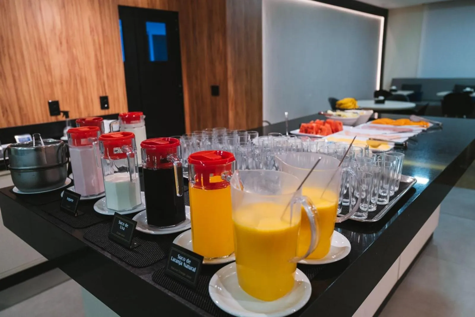 Breakfast in Hotel Le Canard Lages