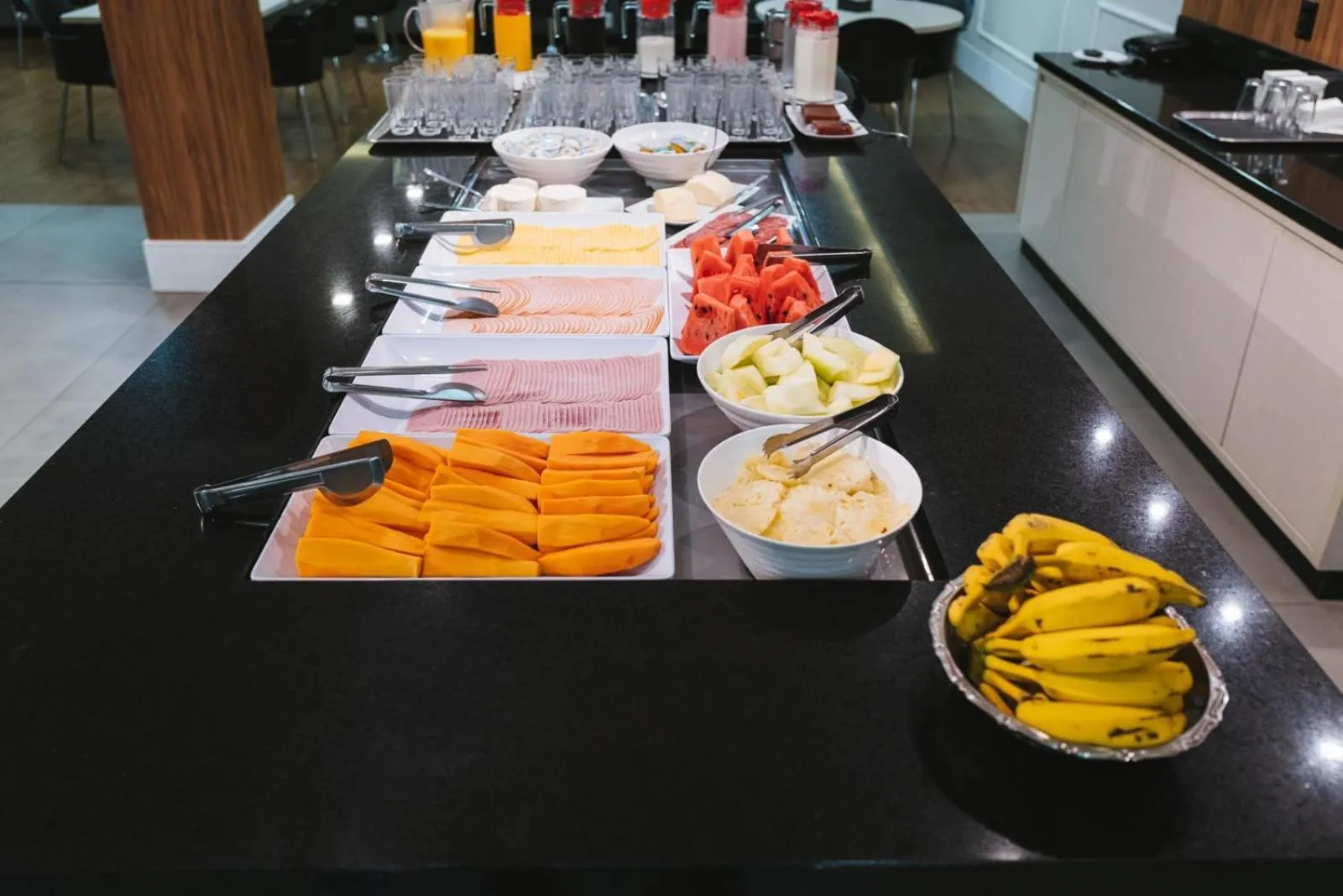 Breakfast in Hotel Le Canard Lages