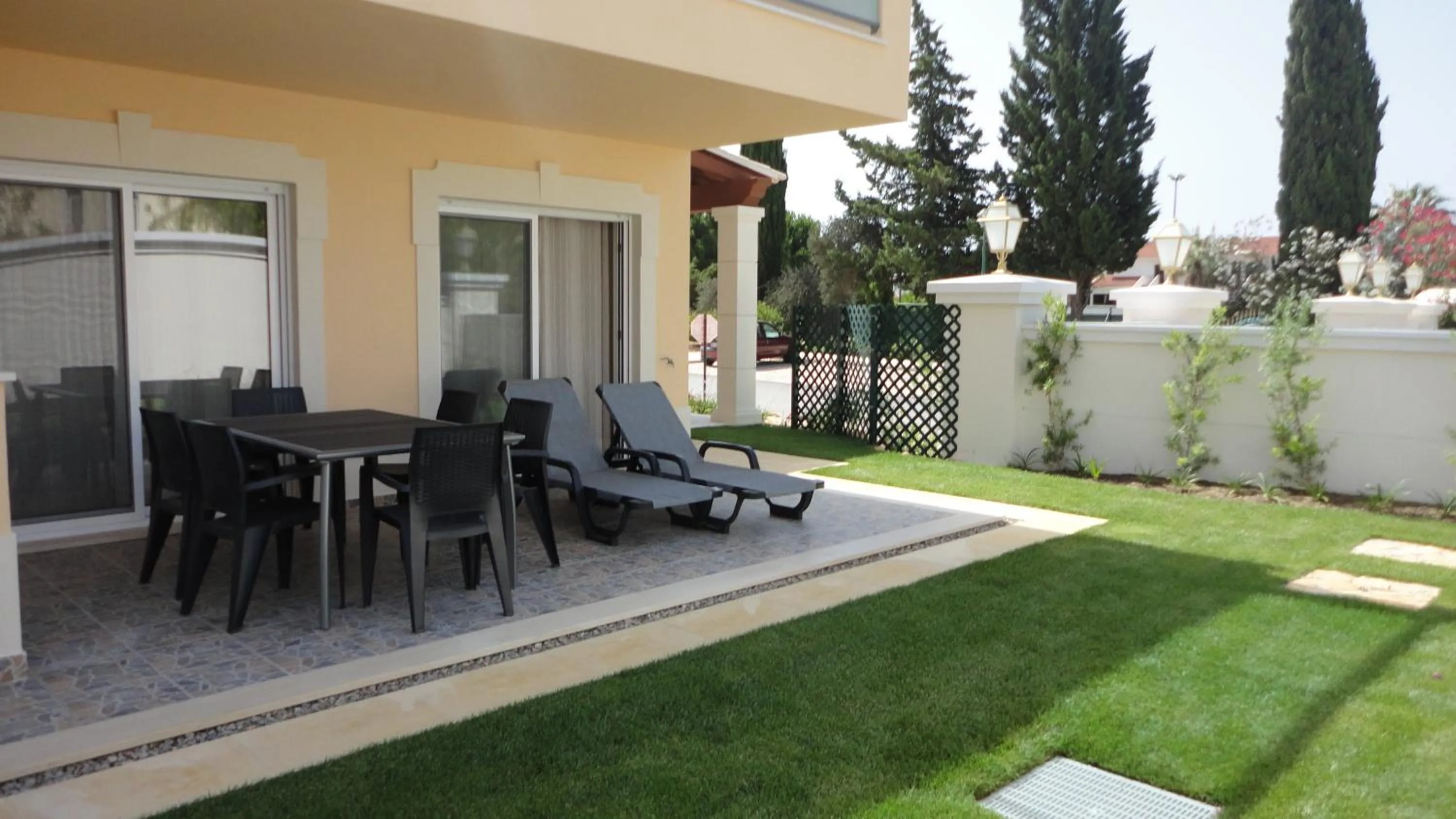 Garden in Lakeside Country Club - Apartamentos Turísticos