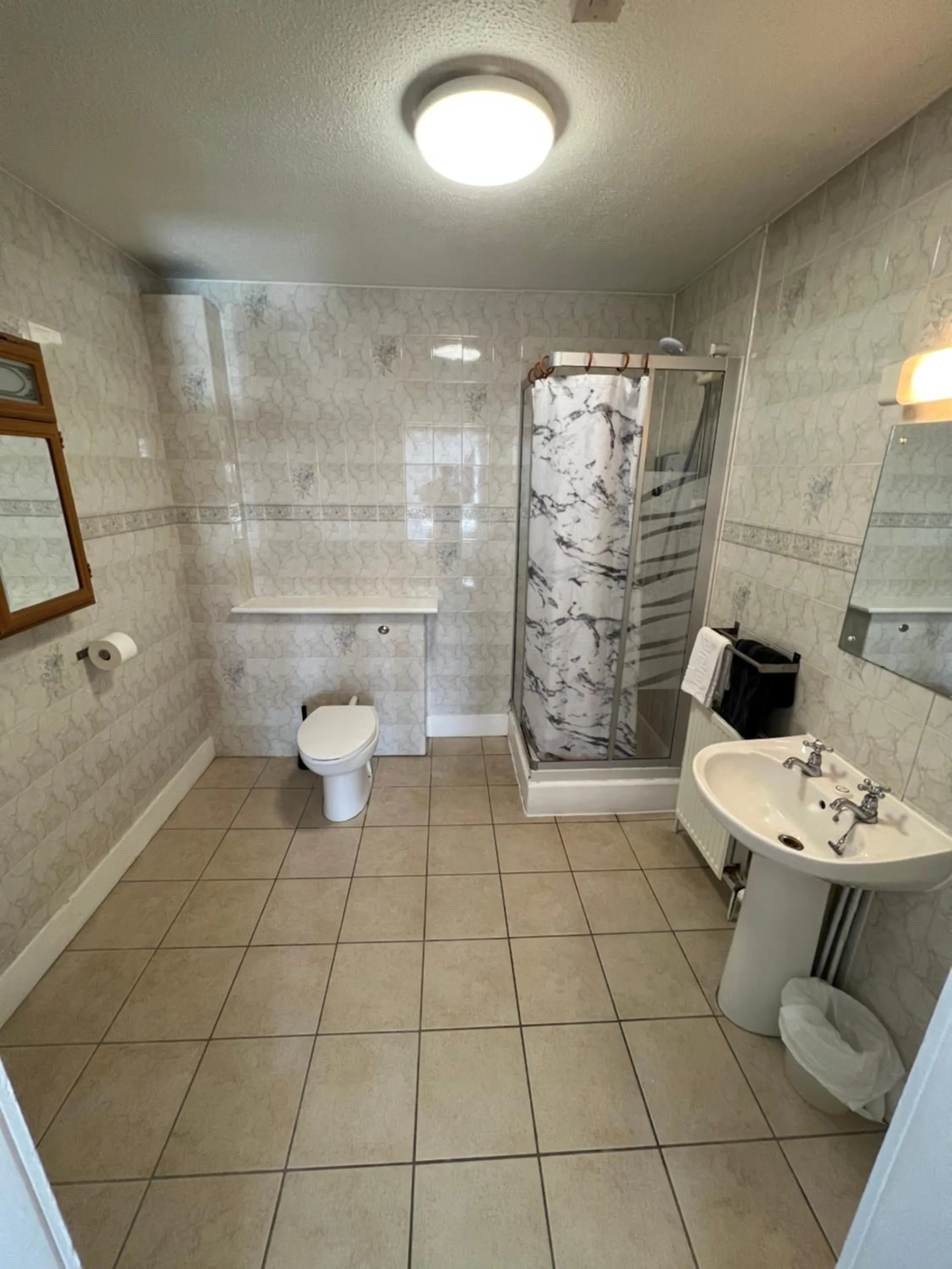 Bathroom in Lost Guest House Aberdeen