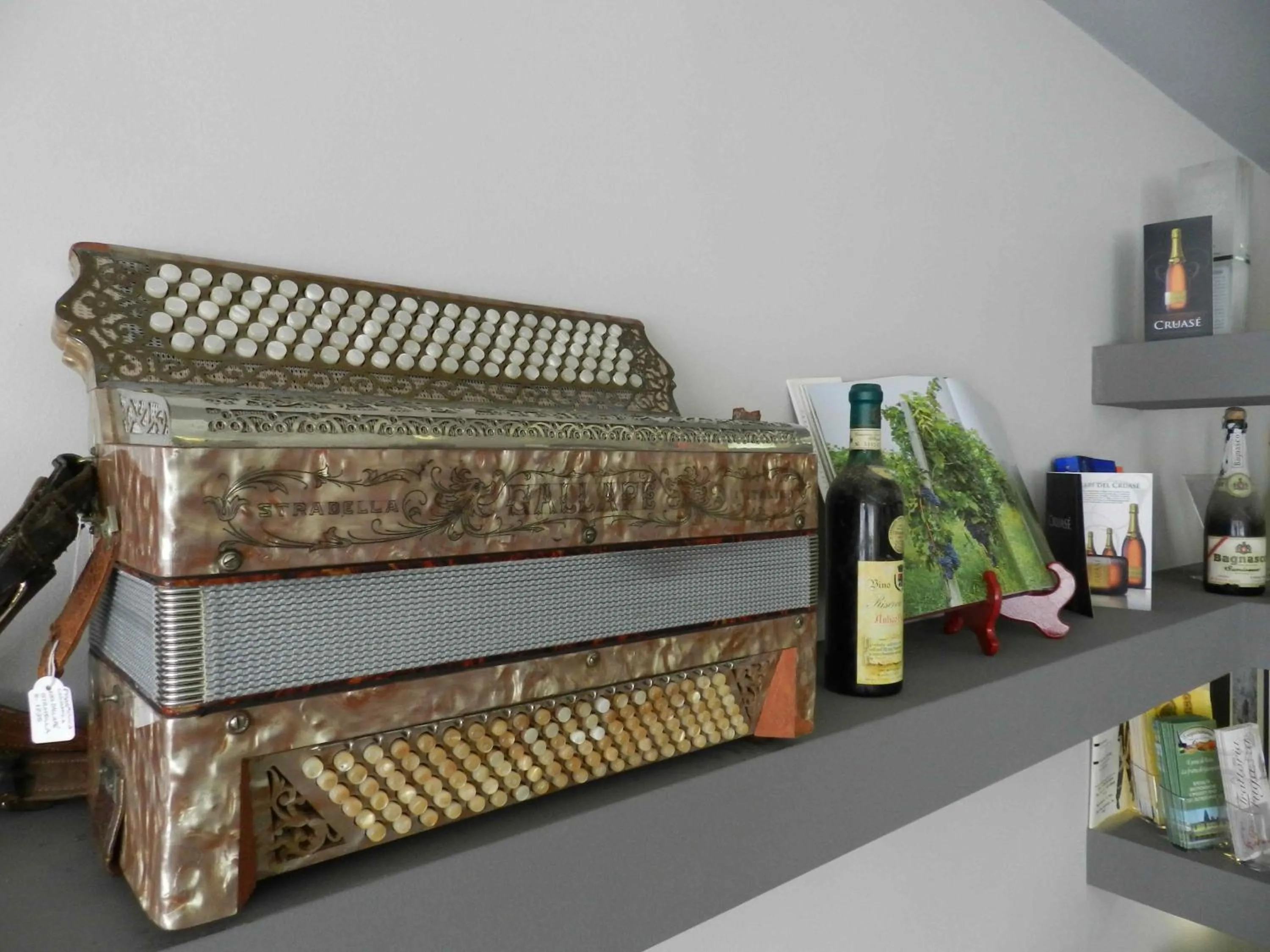 Decorative detail, Bed in Hotel Italia