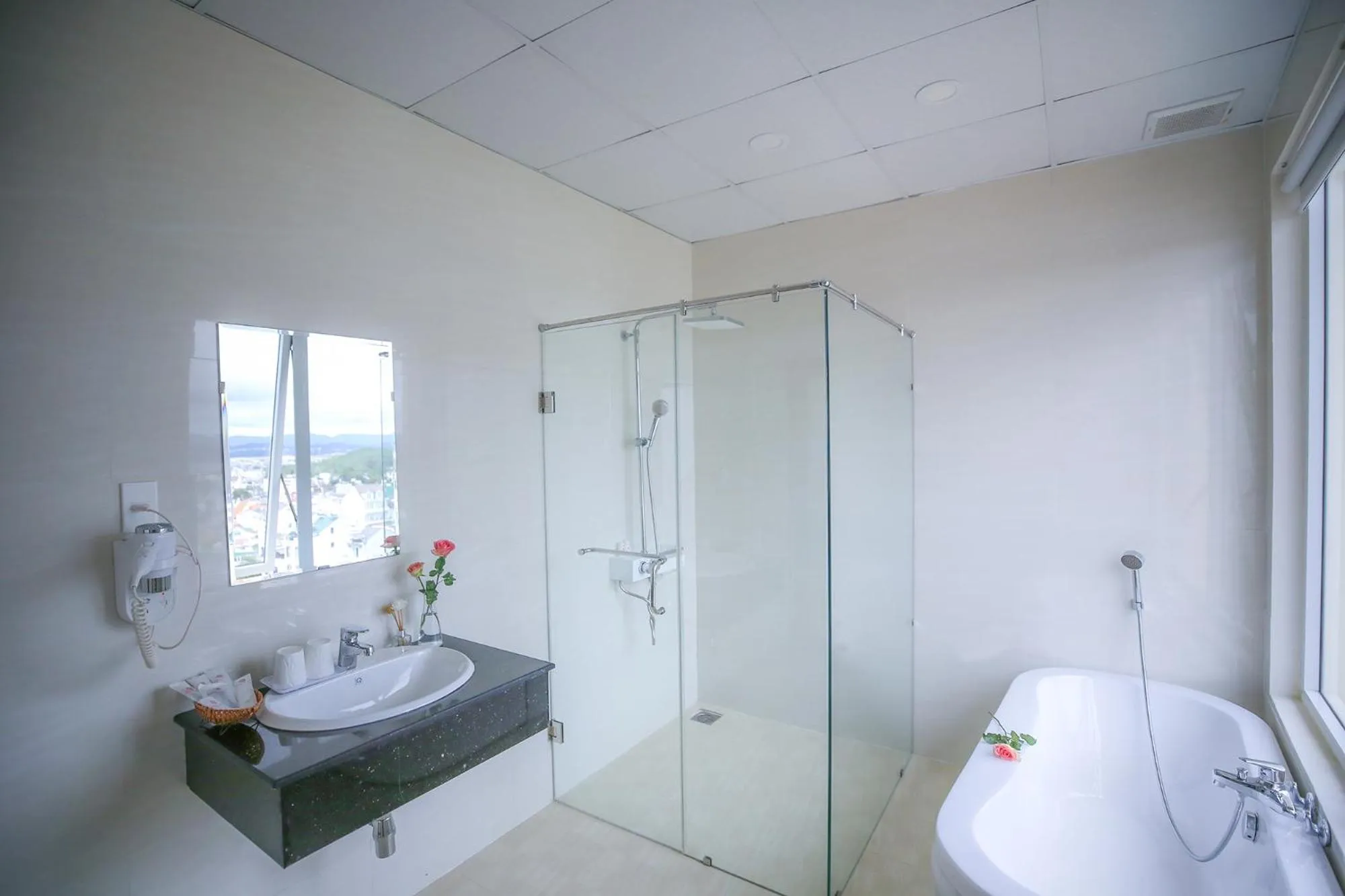 Bathroom in Rose Valley Hotel Da Lat Vietnam