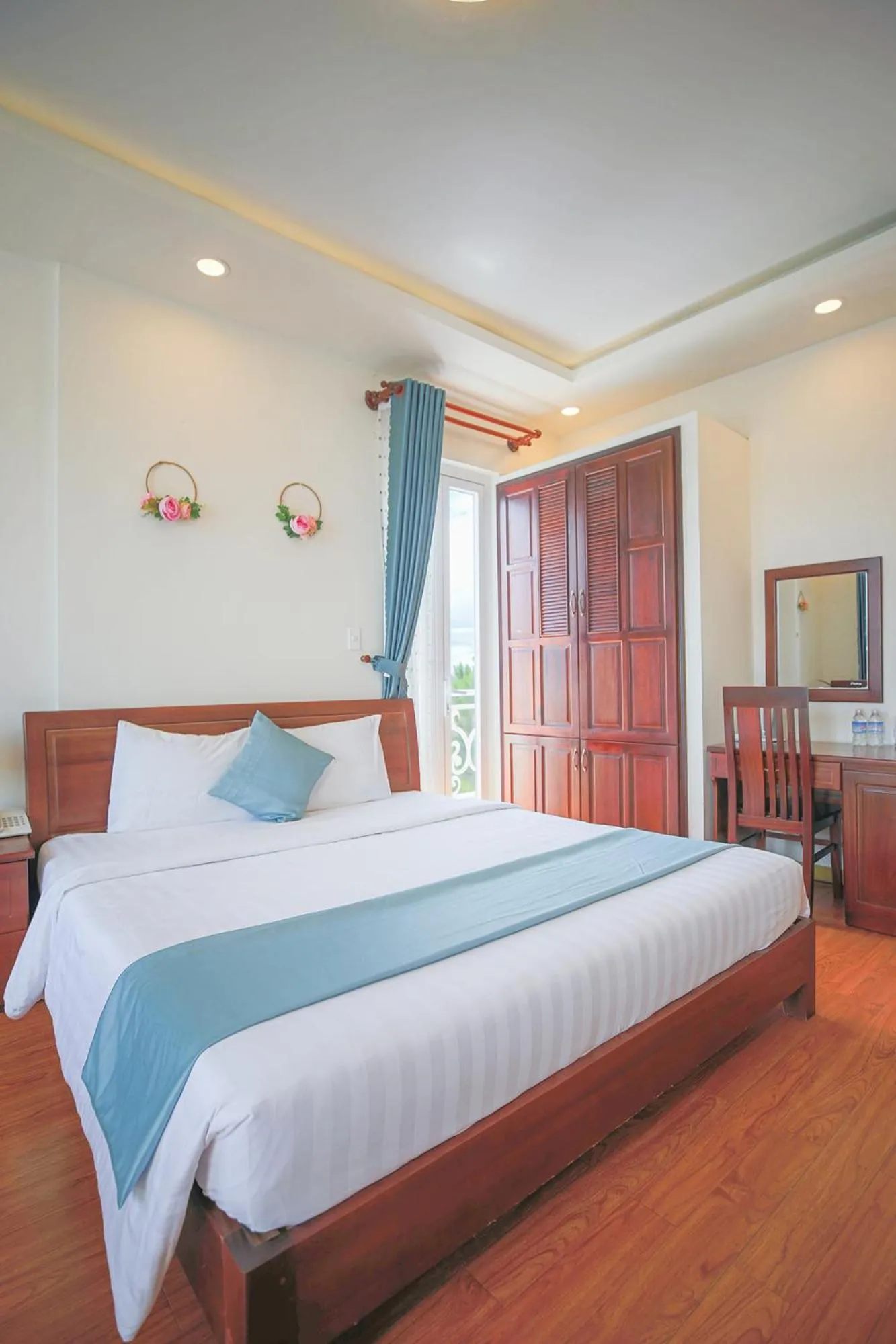 Bed in Rose Valley Hotel Da Lat Vietnam