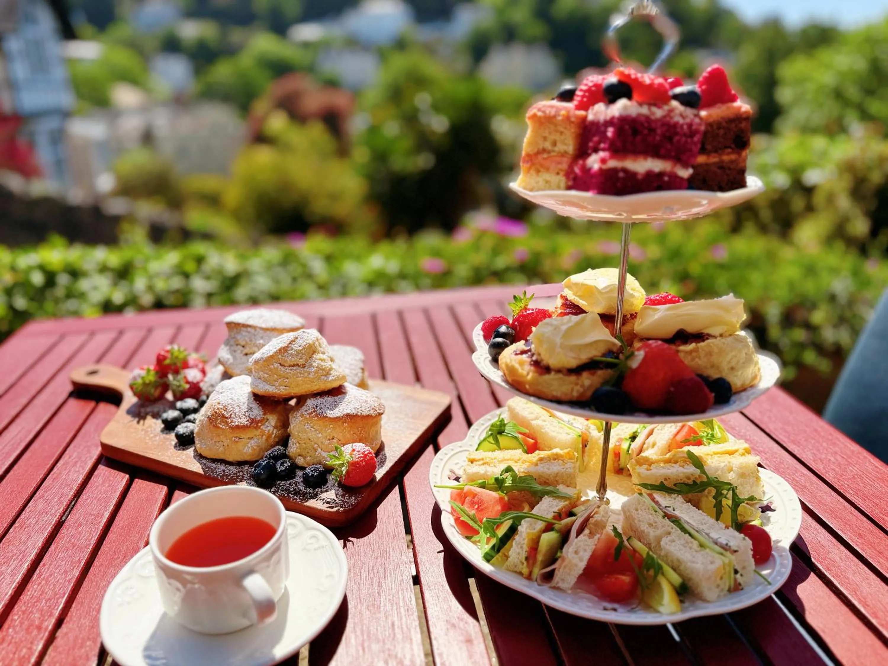 Food and drinks in The Robin Hill