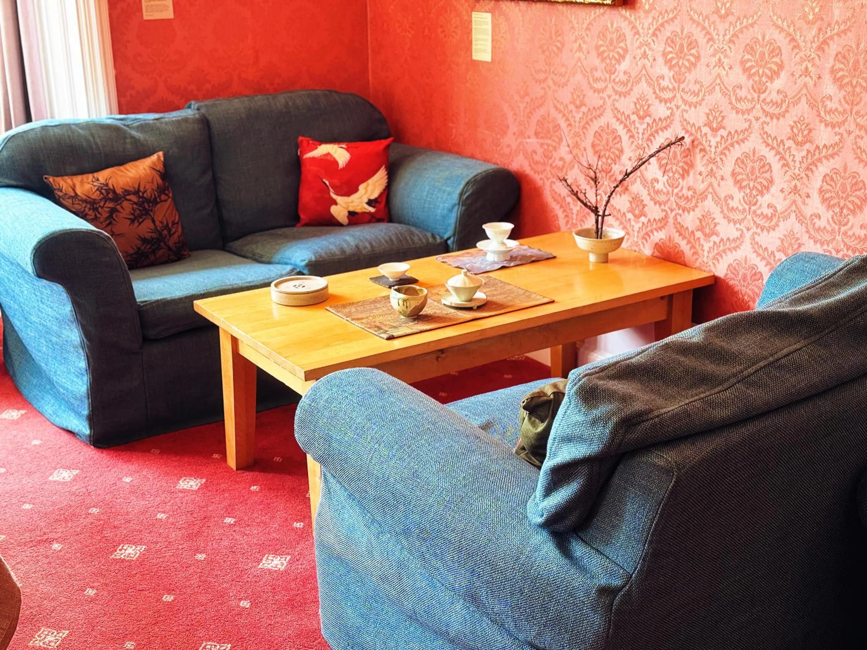 Lounge or bar in The Robin Hill