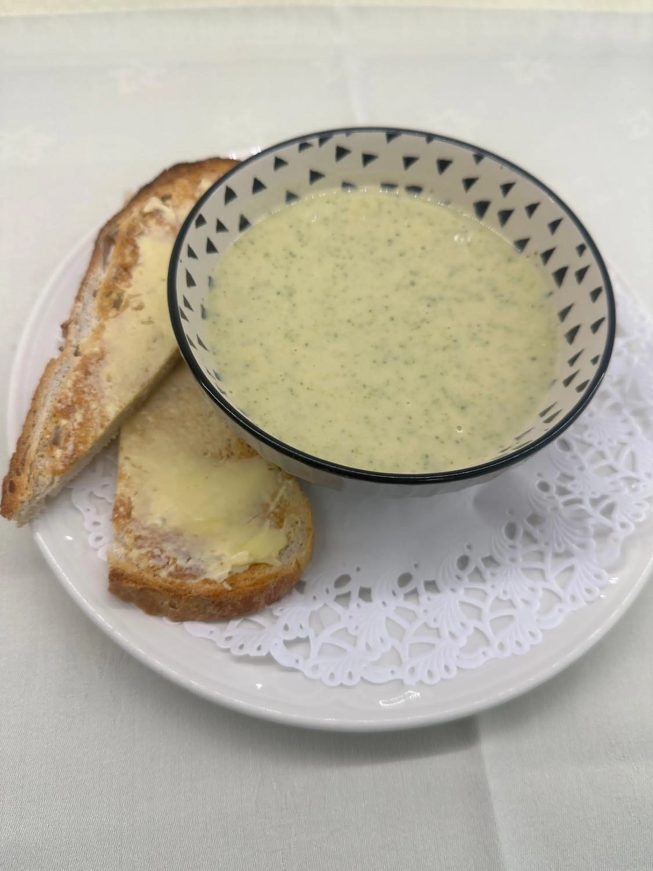 Food in The Robin Hill