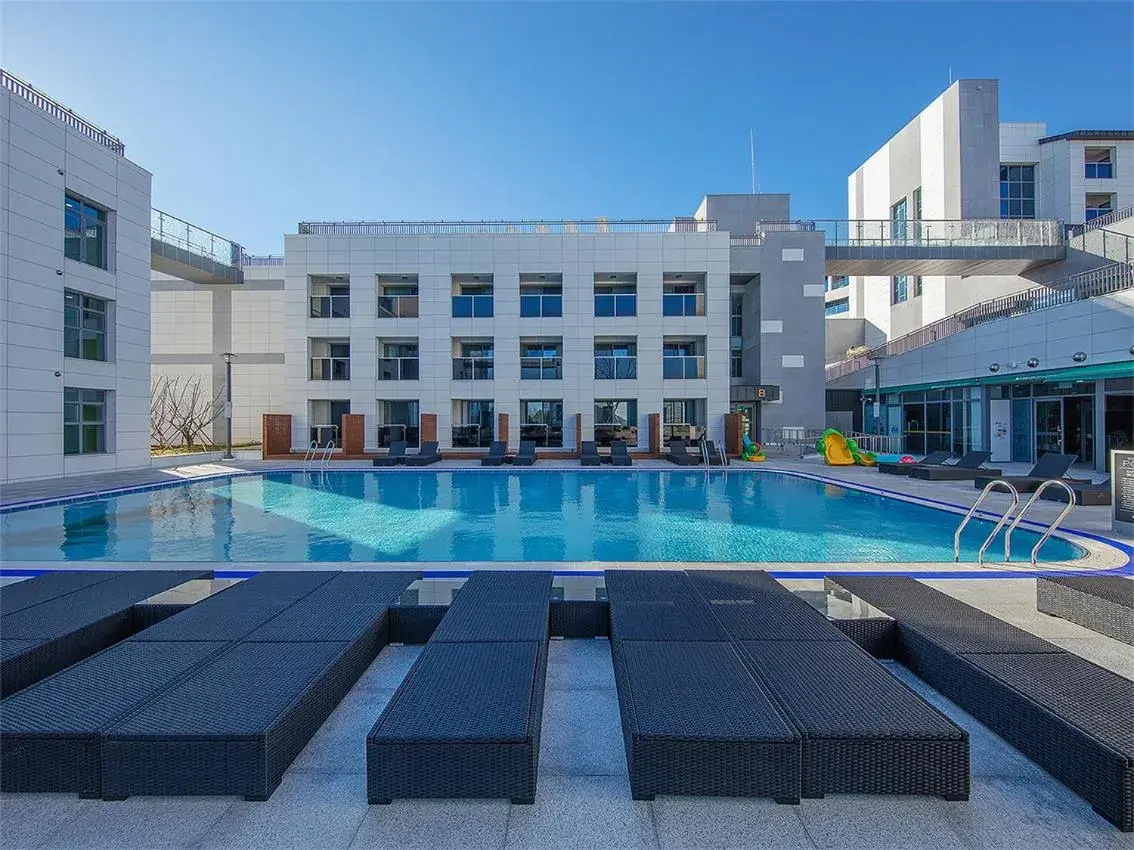Swimming pool in Best Western Plus GyeongJu Swimming pool in Best Western Plus GyeongJu