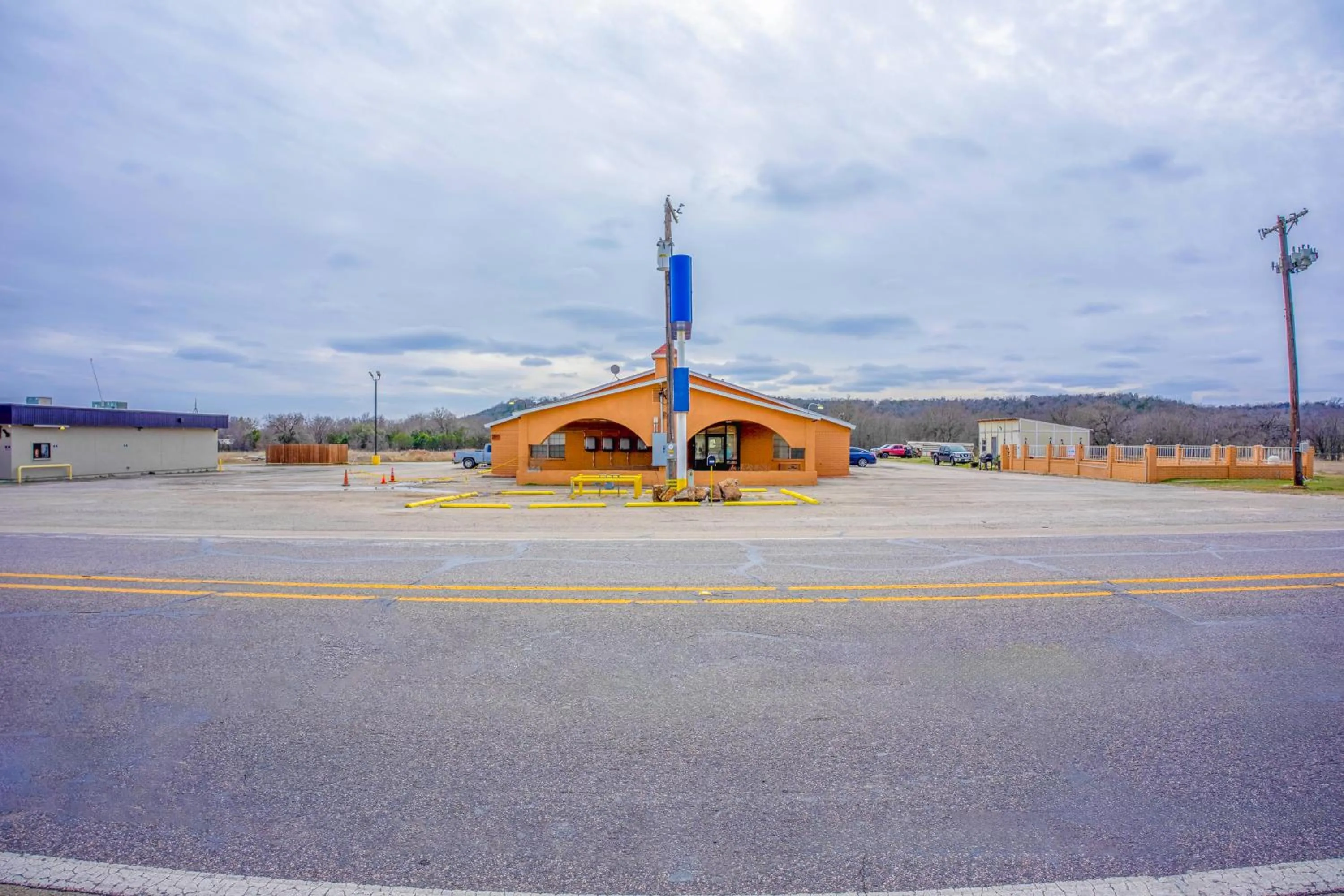 Property building in Executive Inn By OYO Mineral Wells US-180