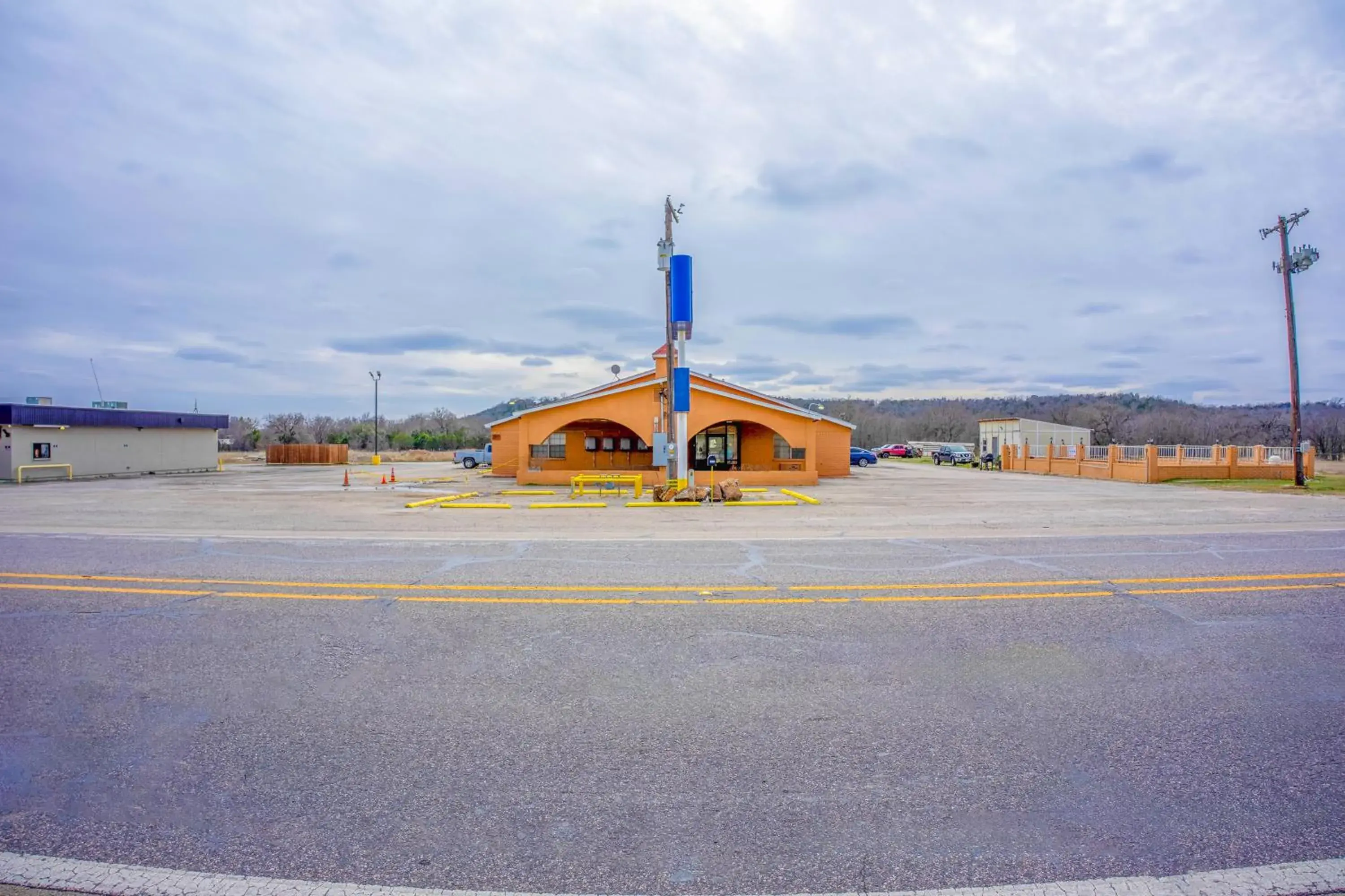 Property building in Executive Inn By OYO Mineral Wells US-180 Property building in Executive Inn By OYO Mineral Wells US-180