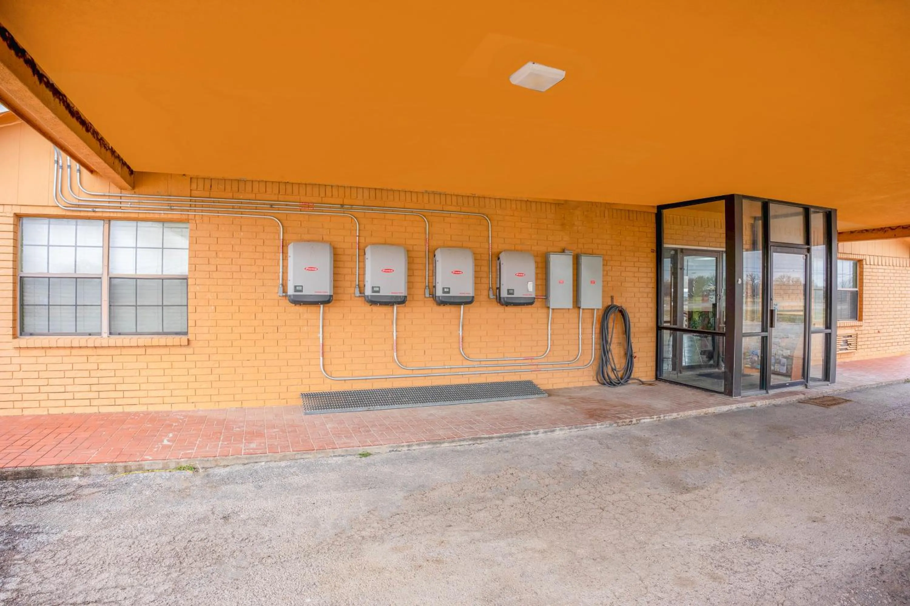Property building in Executive Inn By OYO Mineral Wells US-180