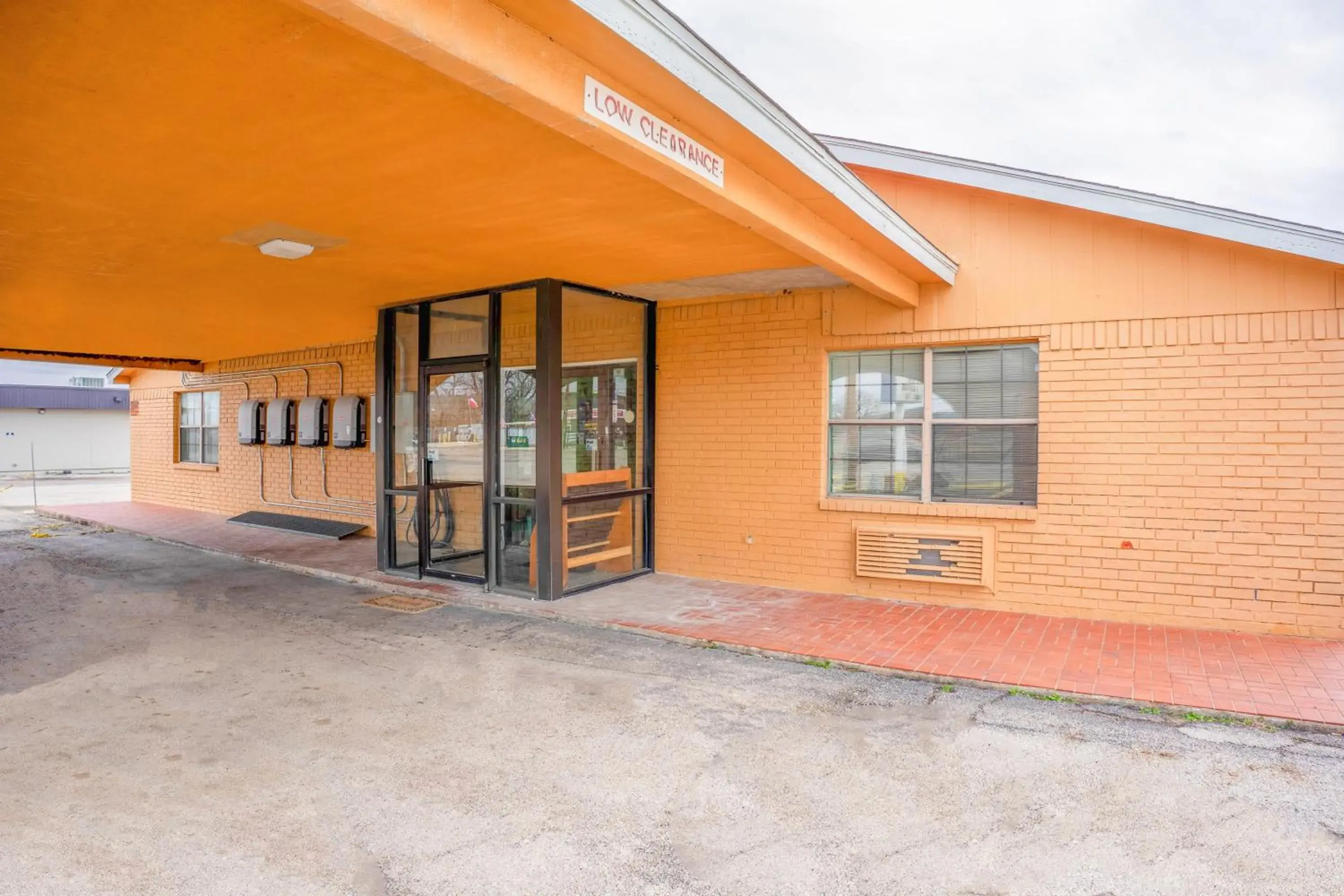 Facade/entrance in Executive Inn By OYO Mineral Wells US-180 Facade/entrance in Executive Inn By OYO Mineral Wells US-180