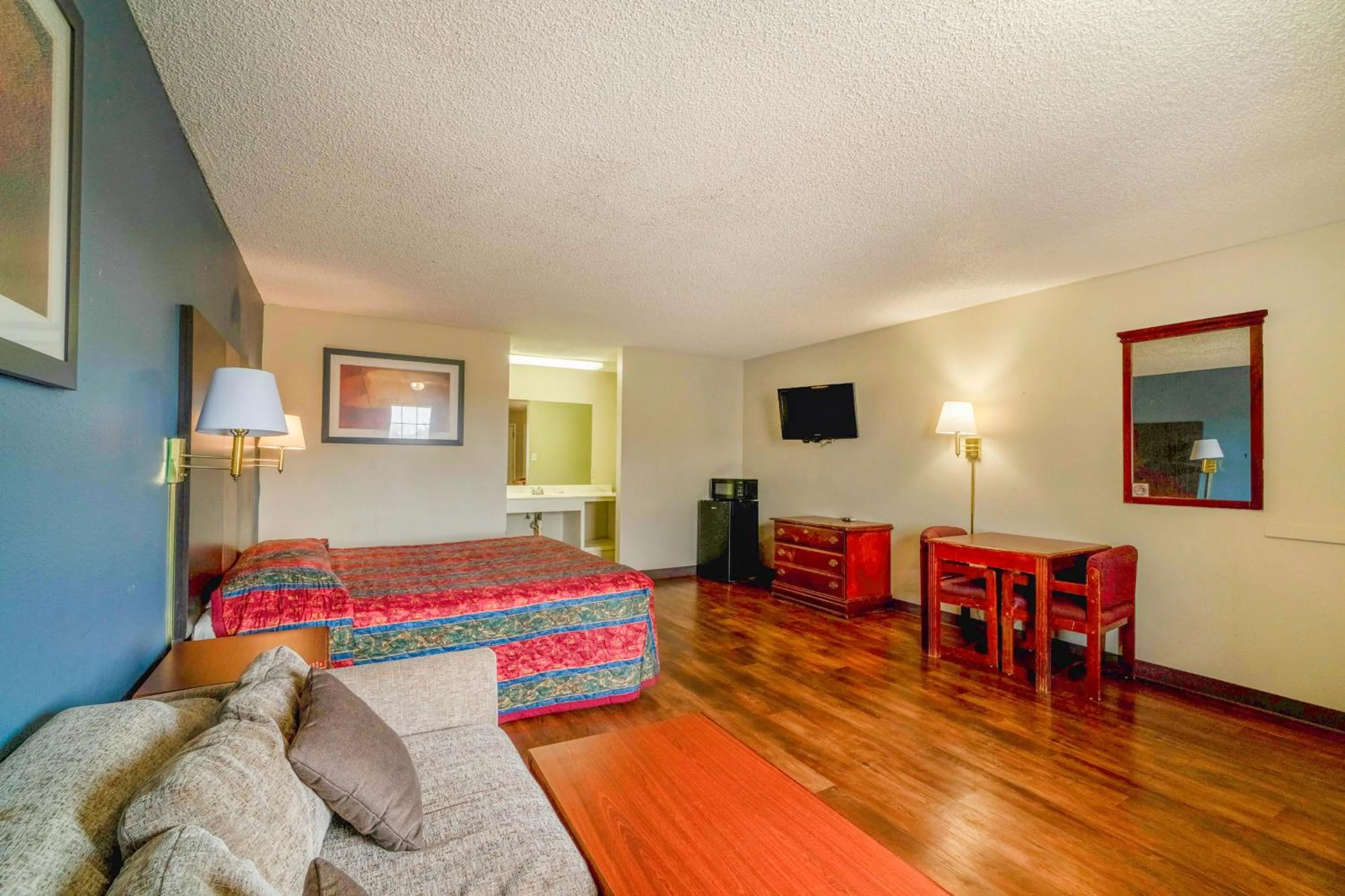 Bedroom, Bed in Executive Inn By OYO Mineral Wells US-180