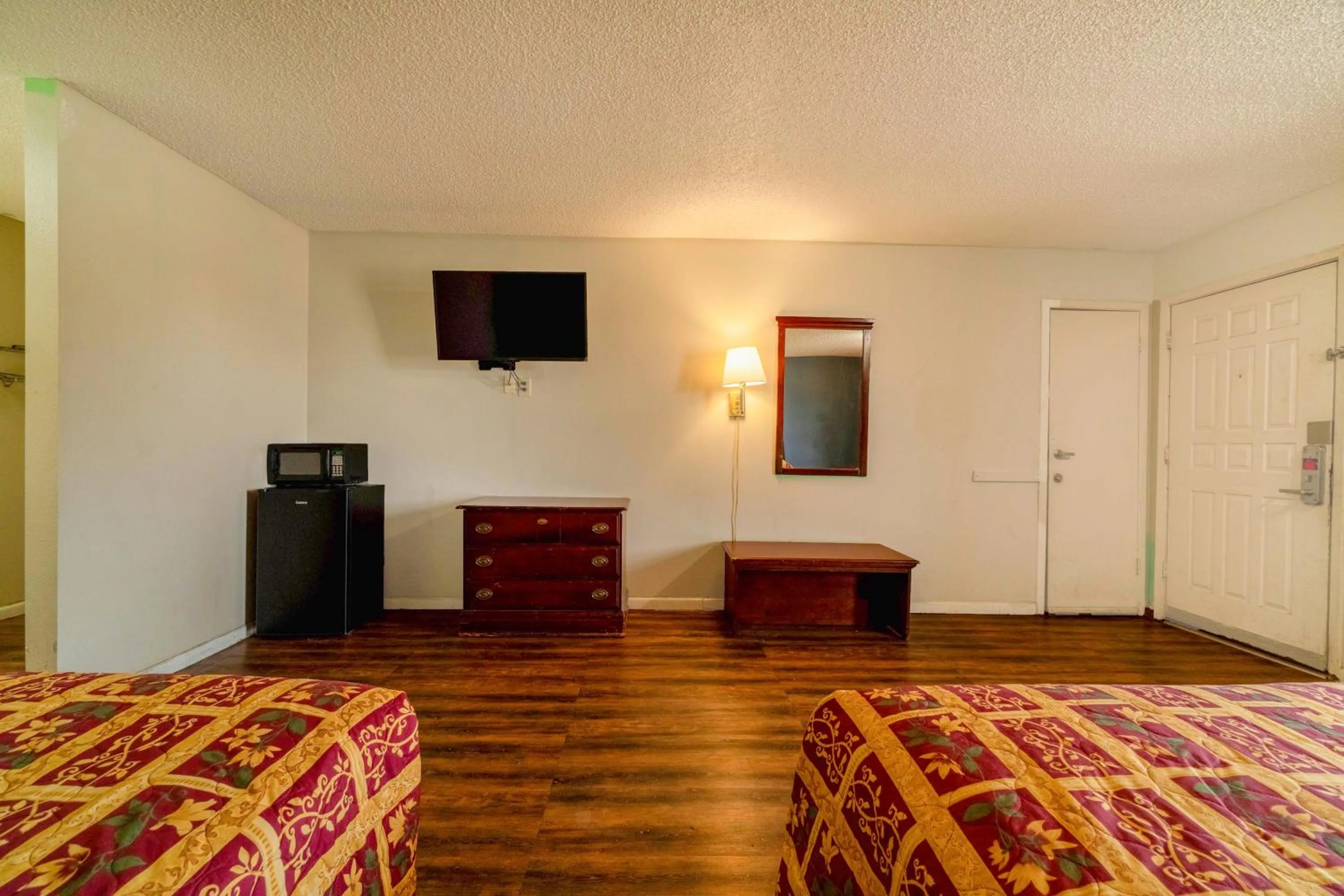 Bedroom, Bed in Executive Inn By OYO Mineral Wells US-180
