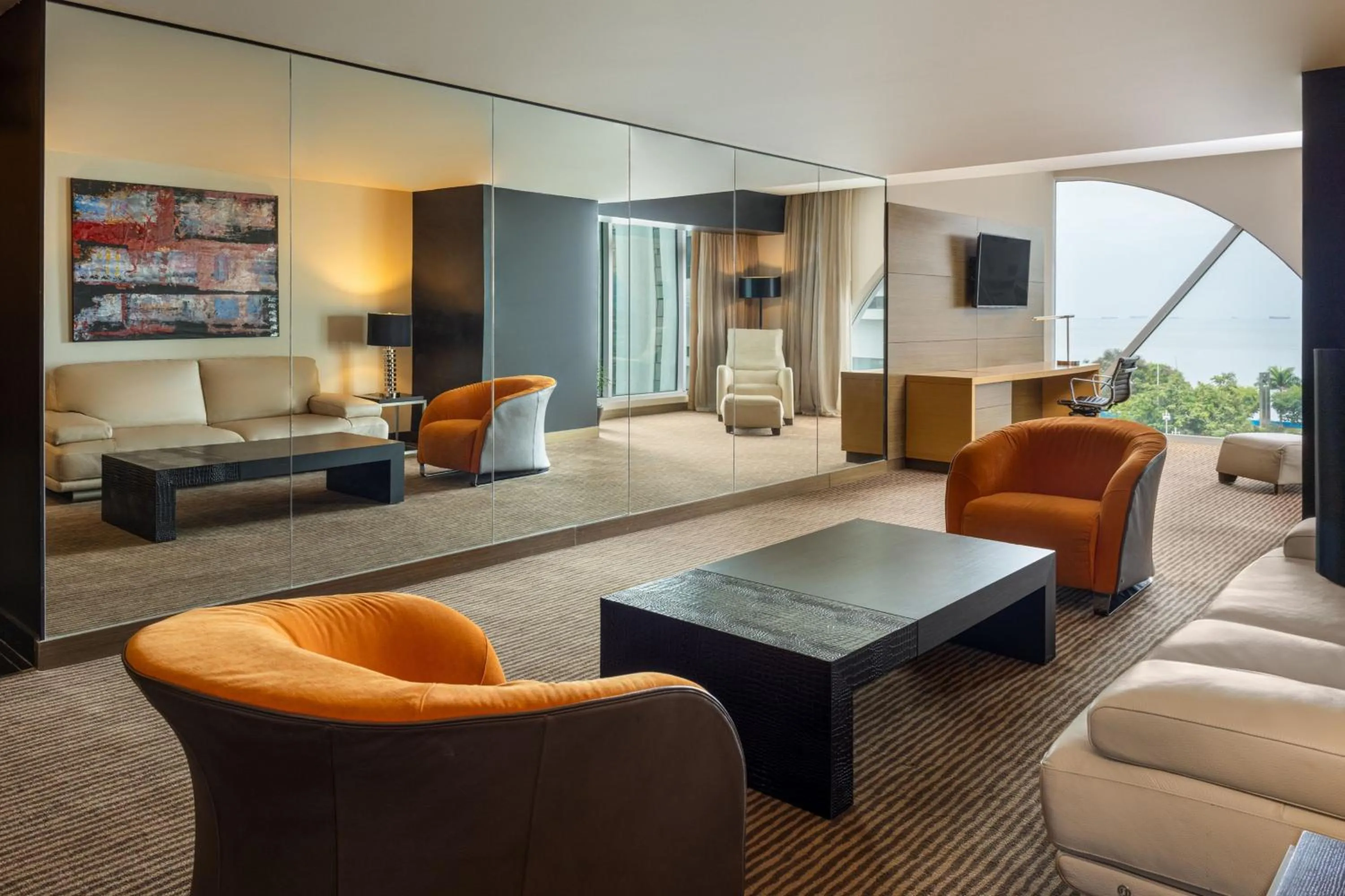 Photo of the whole room in Le Meridien Panama