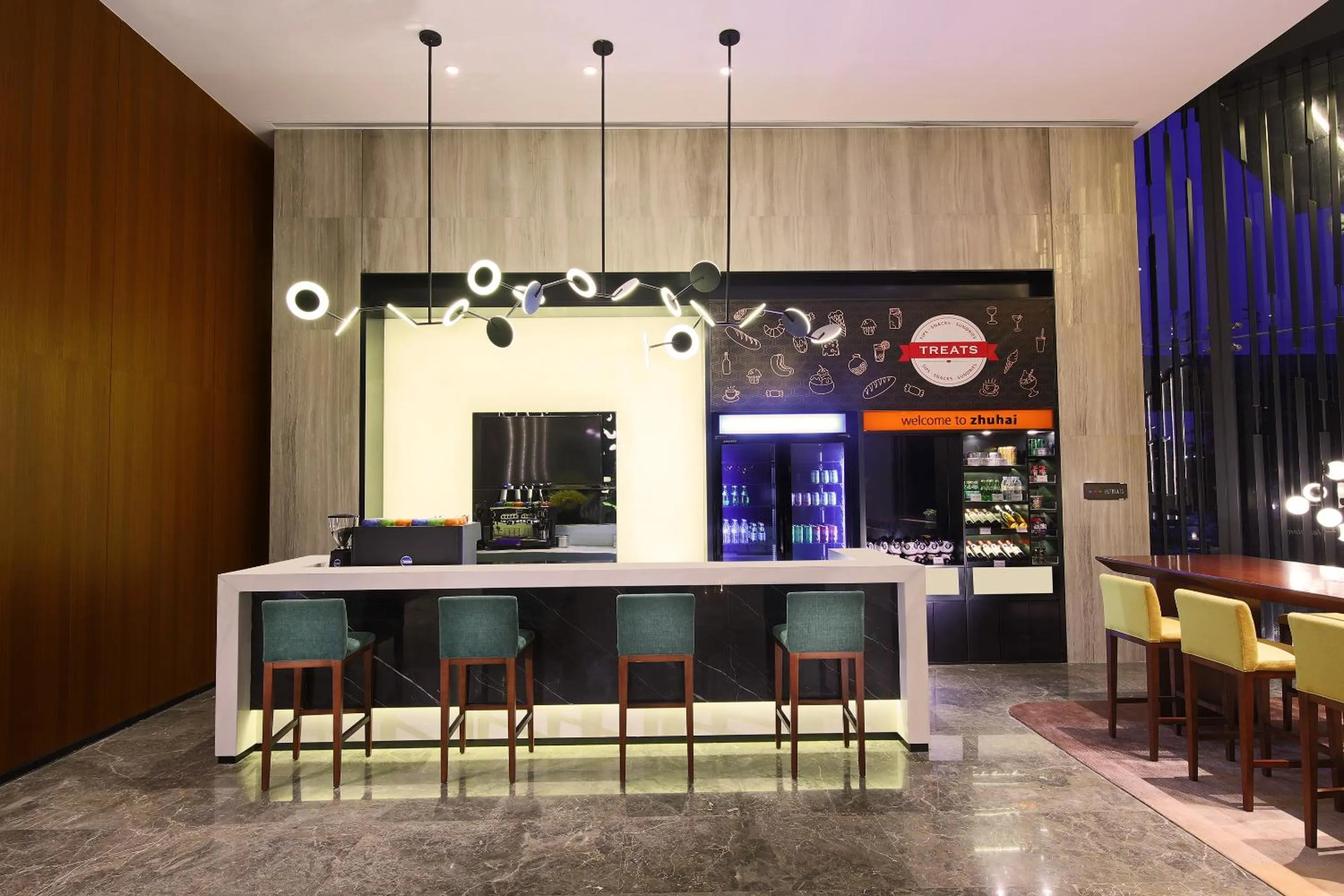 Lobby or reception in Hampton by Hilton Zhuhai Cheng Feng Plaza