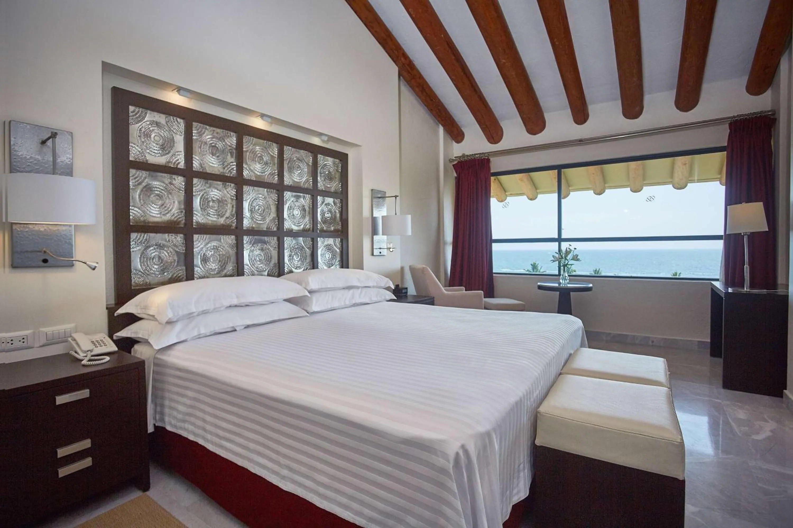 Photo of the whole room, Bed in Occidental Nuevo Vallarta - All Inclusive