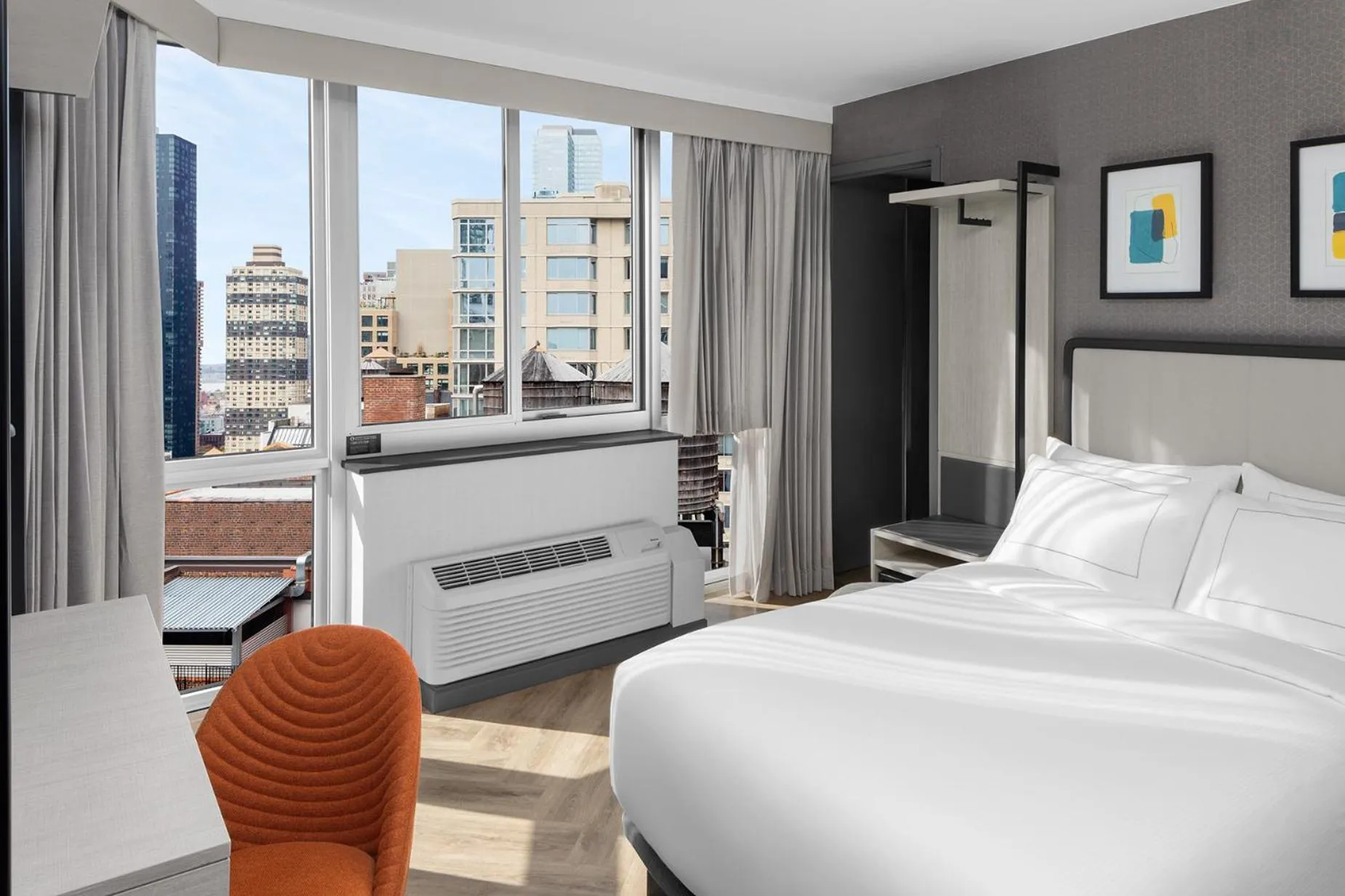 Photo of the whole room, Bed in voco Times Square South New York by IHG