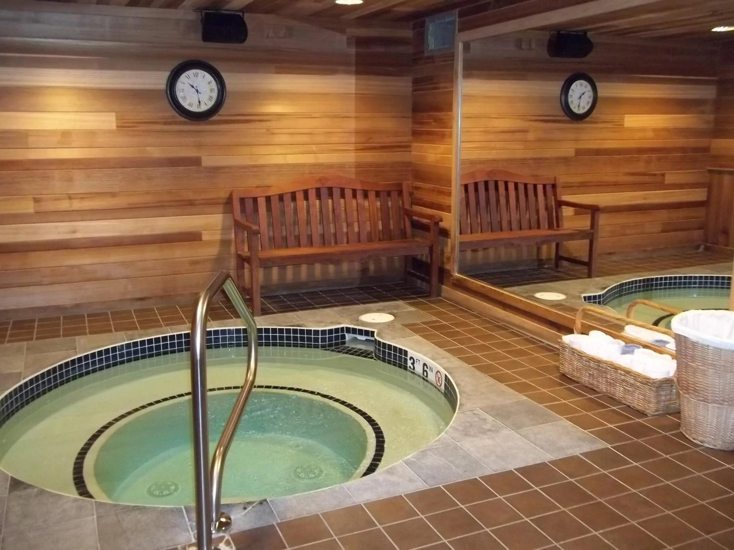 Spa and wellness centre/facilities in The Common Man Inn & Restaurant