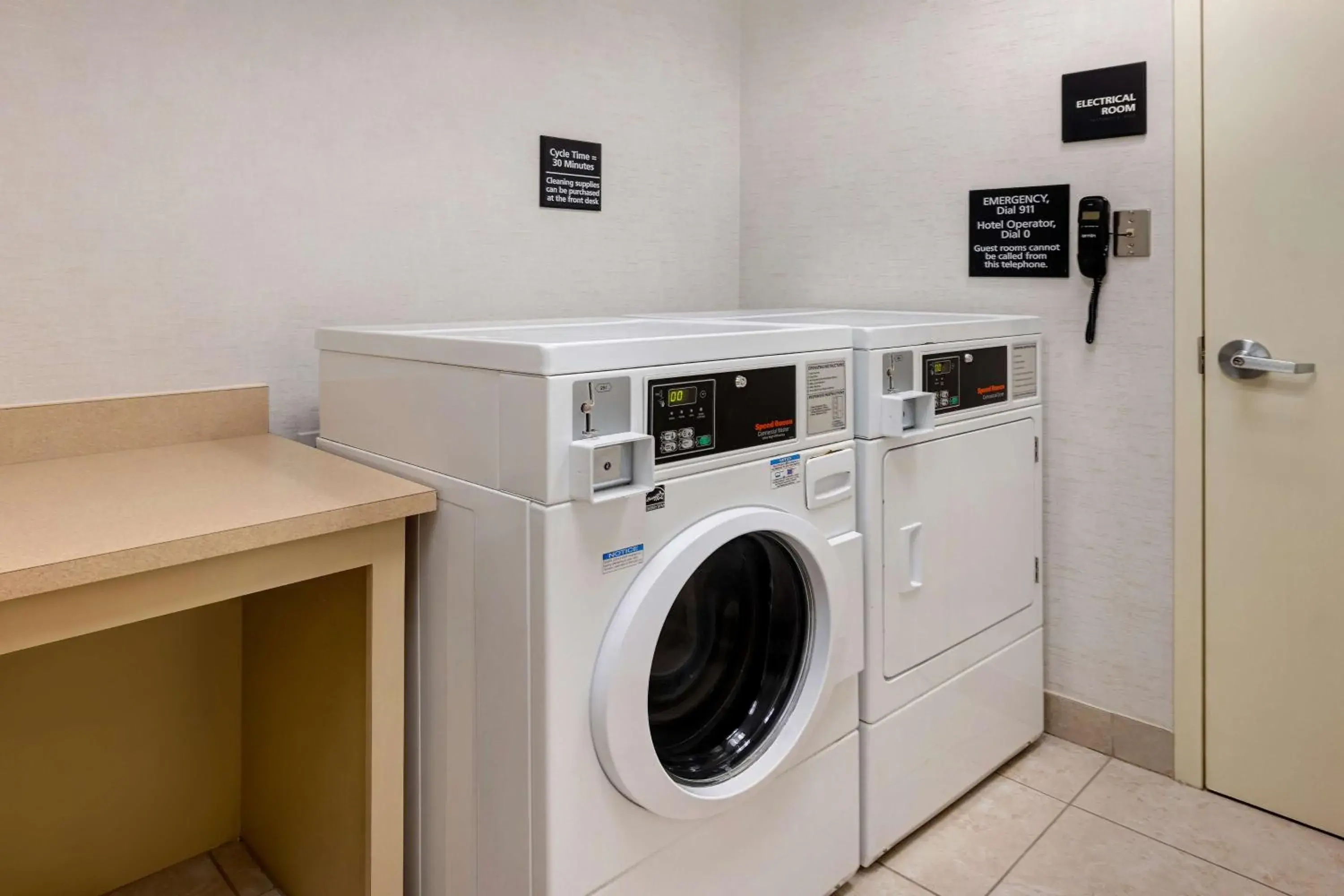 Property building in Hampton Inn & Suites San Luis Obispo Property building in Hampton Inn & Suites San Luis Obispo