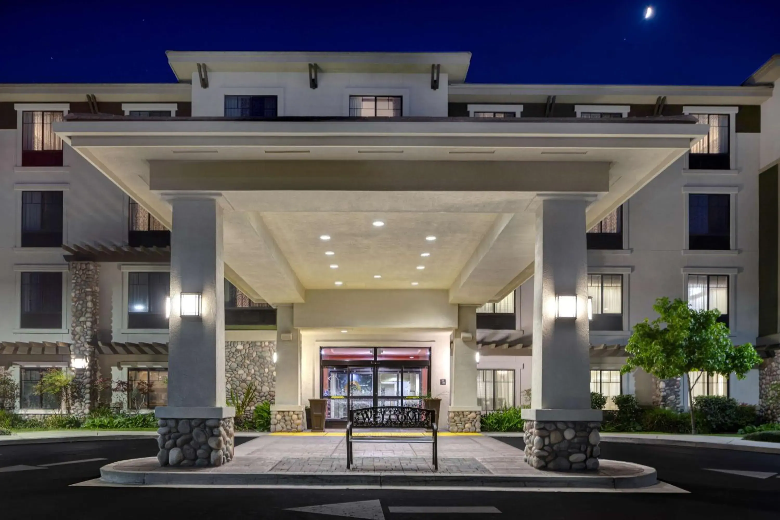 Property building in Hampton Inn & Suites San Luis Obispo Property building in Hampton Inn & Suites San Luis Obispo