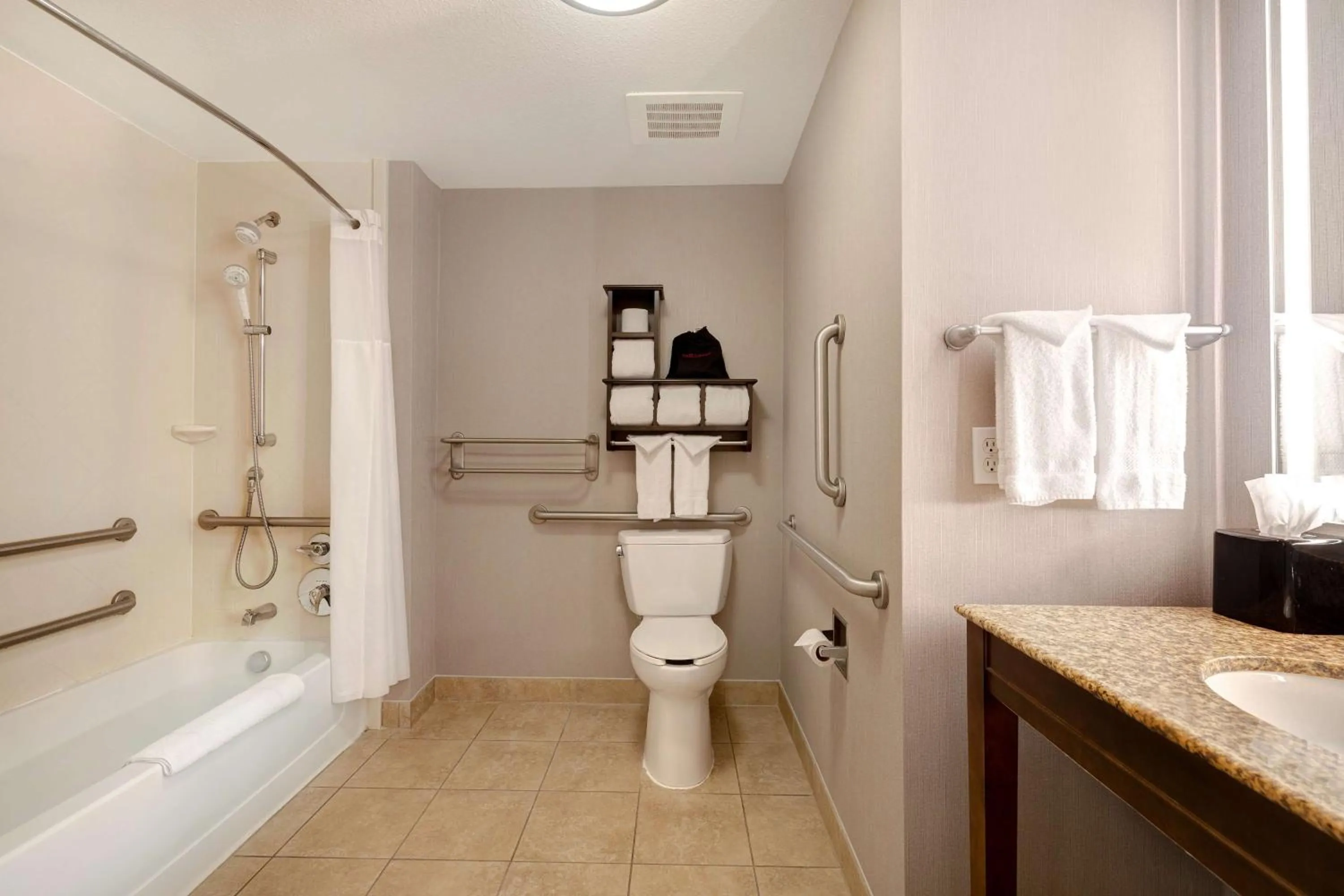 Bathroom in Hampton Inn & Suites San Luis Obispo