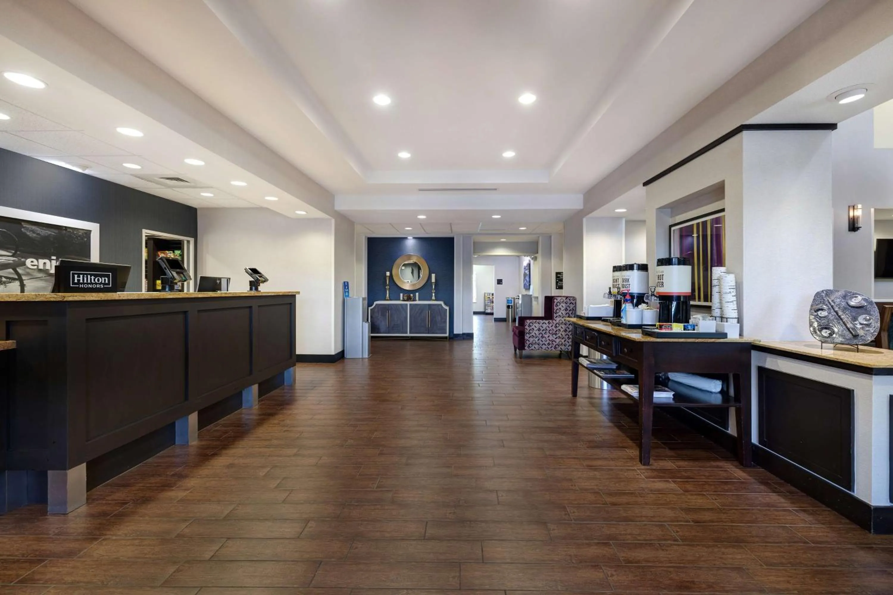 Lobby or reception in Hampton Inn & Suites San Luis Obispo