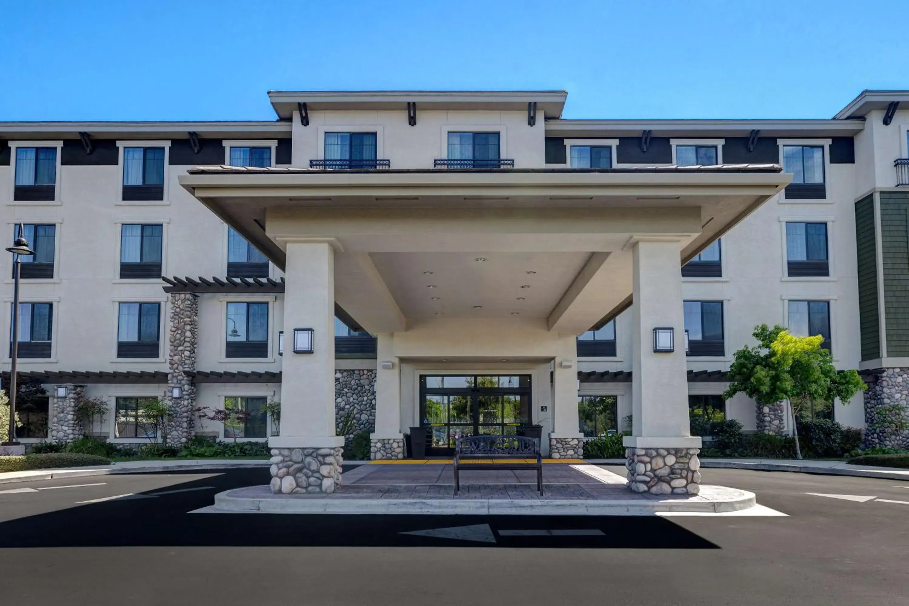 Property building in Hampton Inn & Suites San Luis Obispo Property building in Hampton Inn & Suites San Luis Obispo