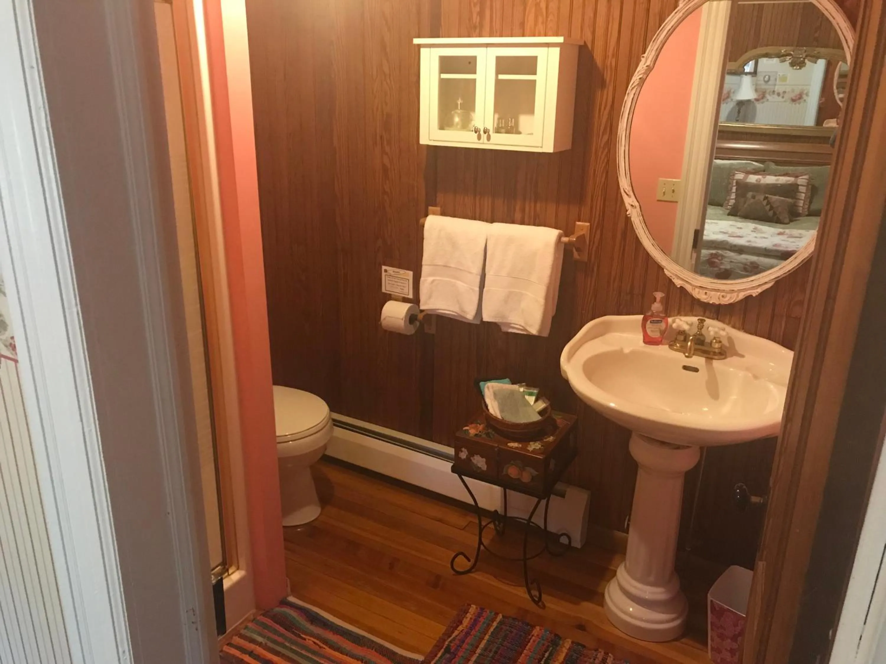 Bathroom in Fairlawn Inn