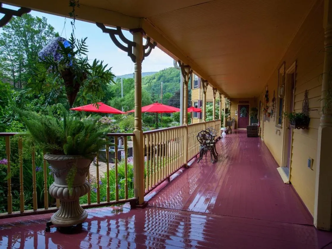 Property building in Fairlawn Inn