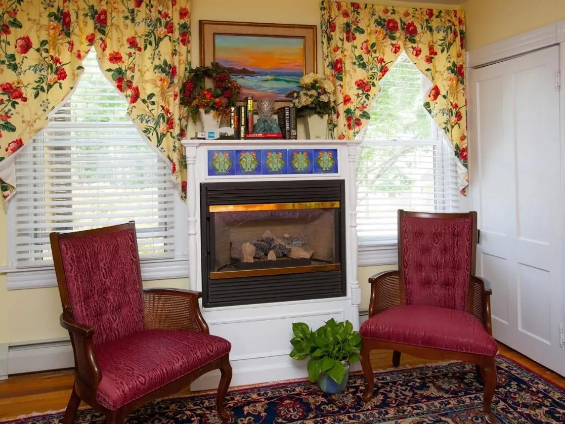 Bedroom in Fairlawn Inn