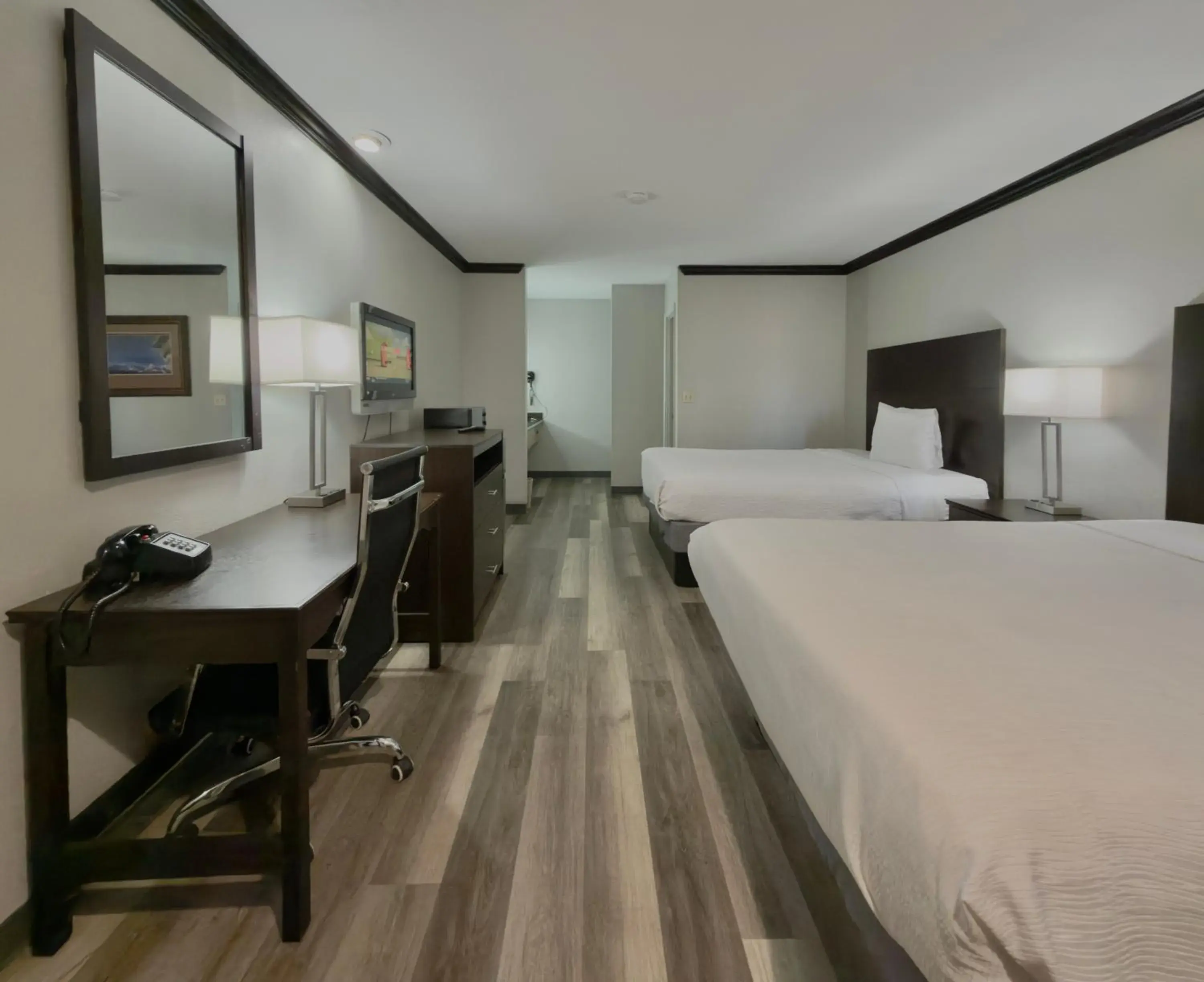 Bed in Discovery Inn Bed in Discovery Inn