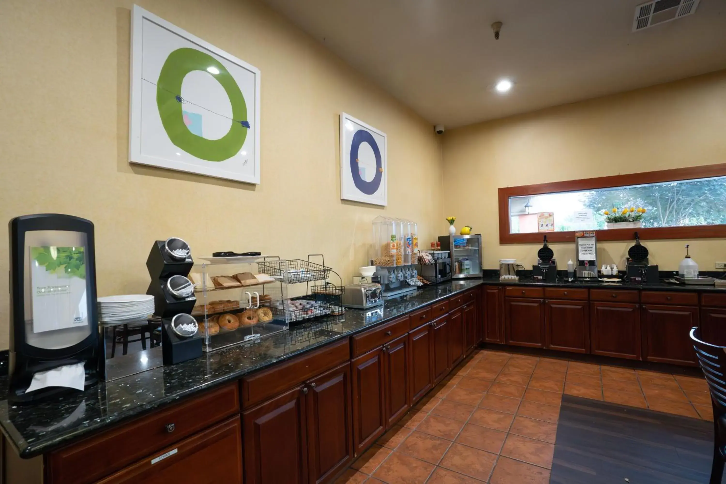 Breakfast in Ramada by Wyndham Tukwila Southcenter Breakfast in Ramada by Wyndham Tukwila Southcenter