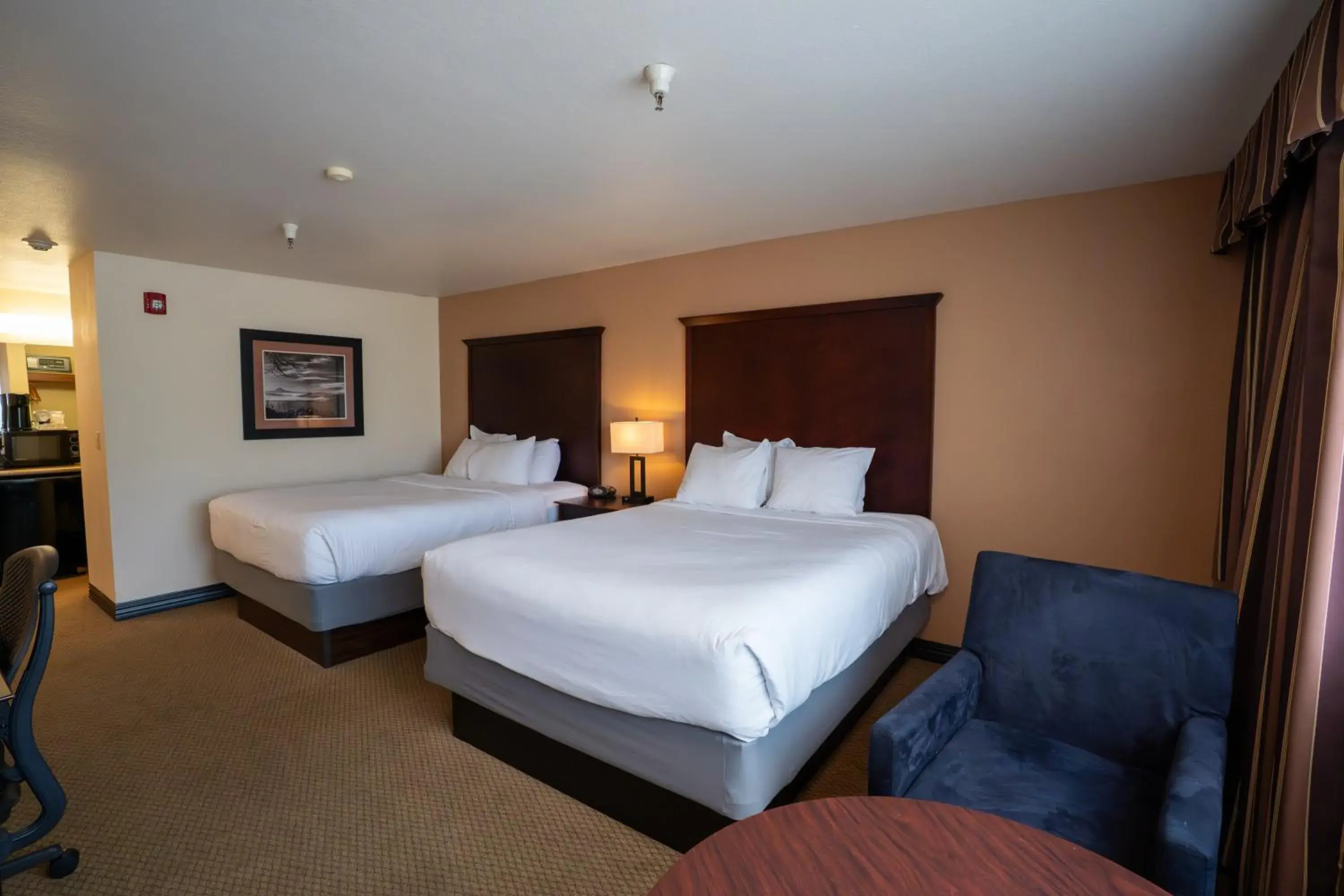 Bed in Ramada by Wyndham Tukwila Southcenter Bed in Ramada by Wyndham Tukwila Southcenter