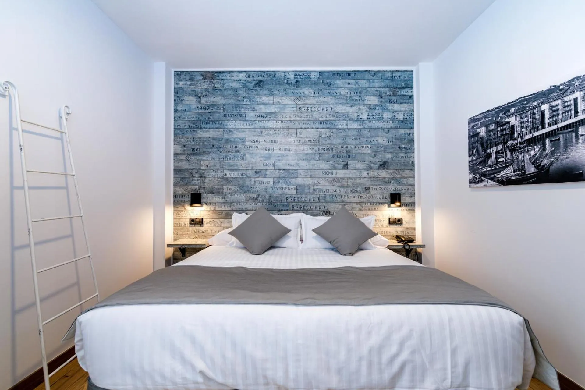 Bed in Suite Home Pinares